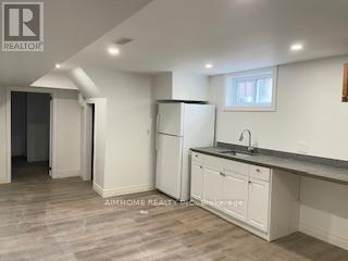 1155 Cabot Street, Peterborough North (Central), Ontario  K9H 6W8 - Photo 2 - X12218336