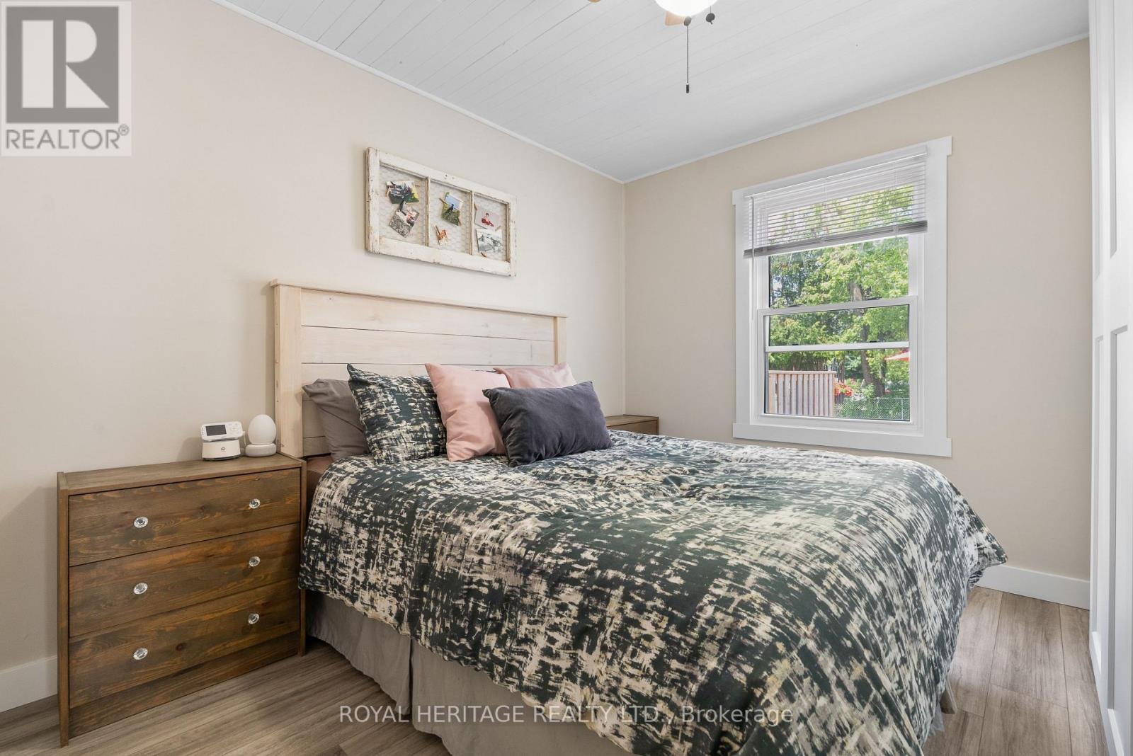 203 Princess Elizabeth Crescent, Kawartha Lakes (Lindsay), Ontario  K9V 1P2 - Photo 16 - X12218549