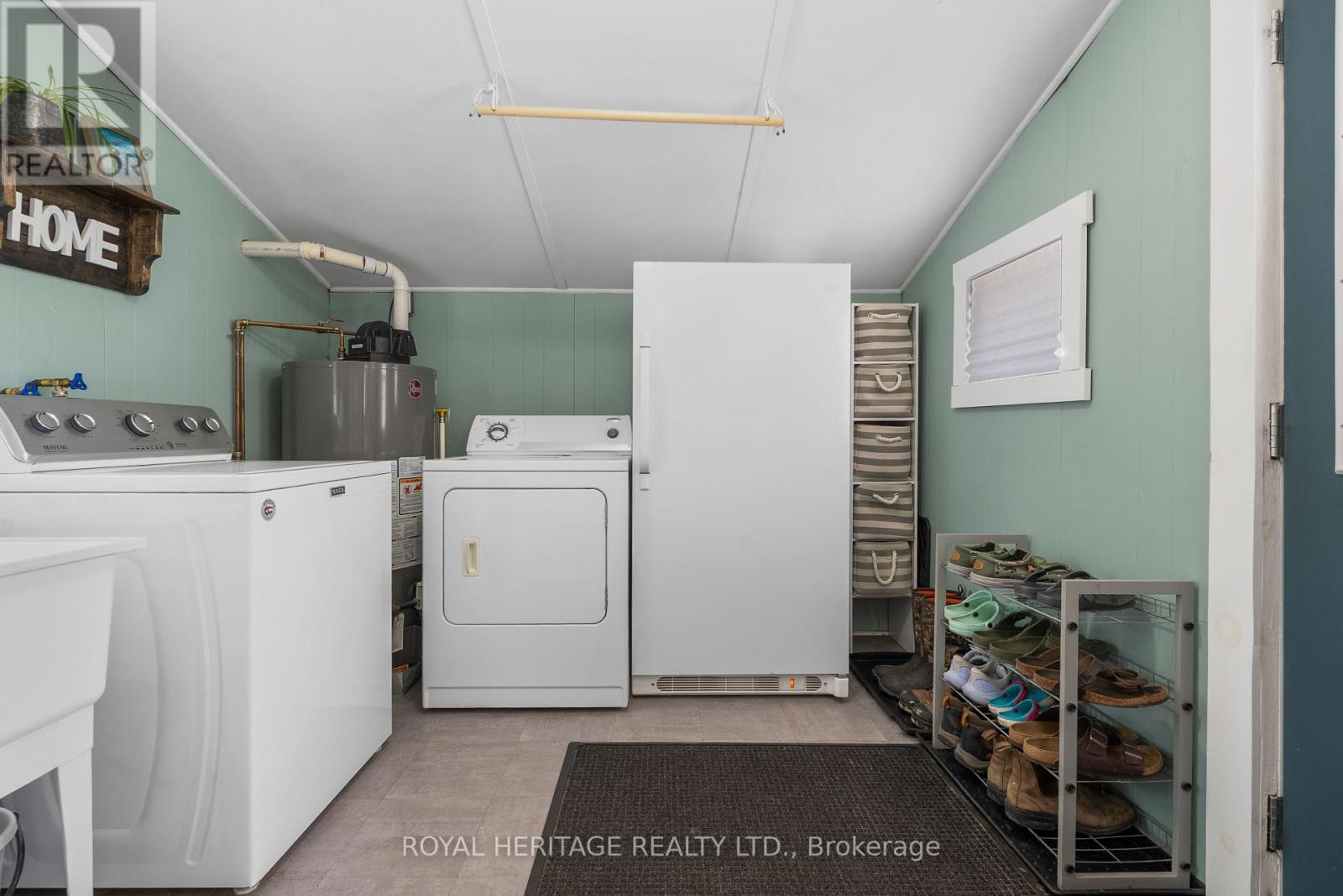 203 Princess Elizabeth Crescent, Kawartha Lakes (Lindsay), Ontario  K9V 1P2 - Photo 19 - X12218549