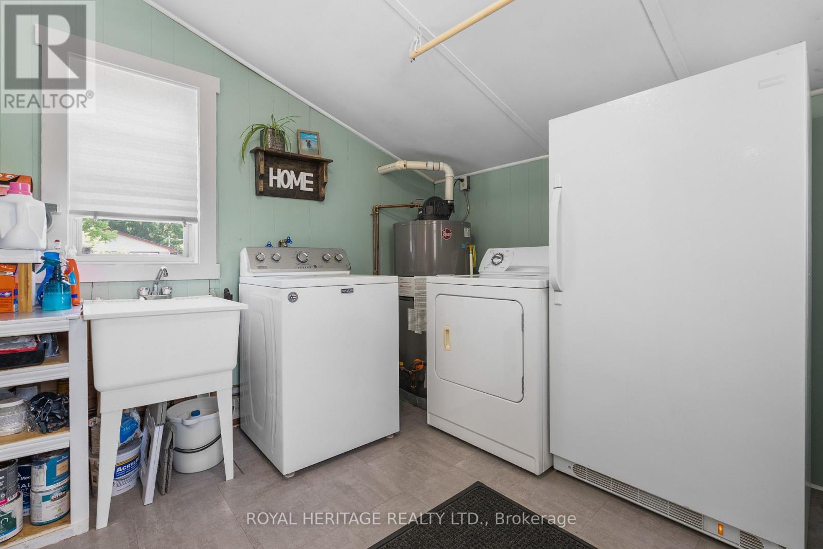 203 Princess Elizabeth Crescent, Kawartha Lakes (Lindsay), Ontario  K9V 1P2 - Photo 20 - X12218549