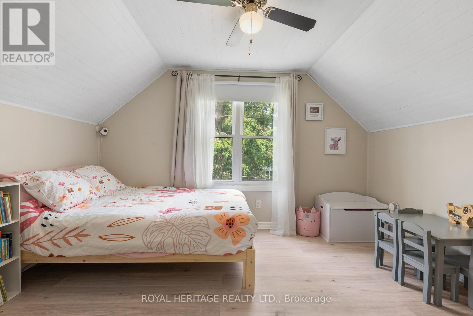 203 Princess Elizabeth Crescent, Kawartha Lakes (Lindsay), Ontario  K9V 1P2 - Photo 21 - X12218549