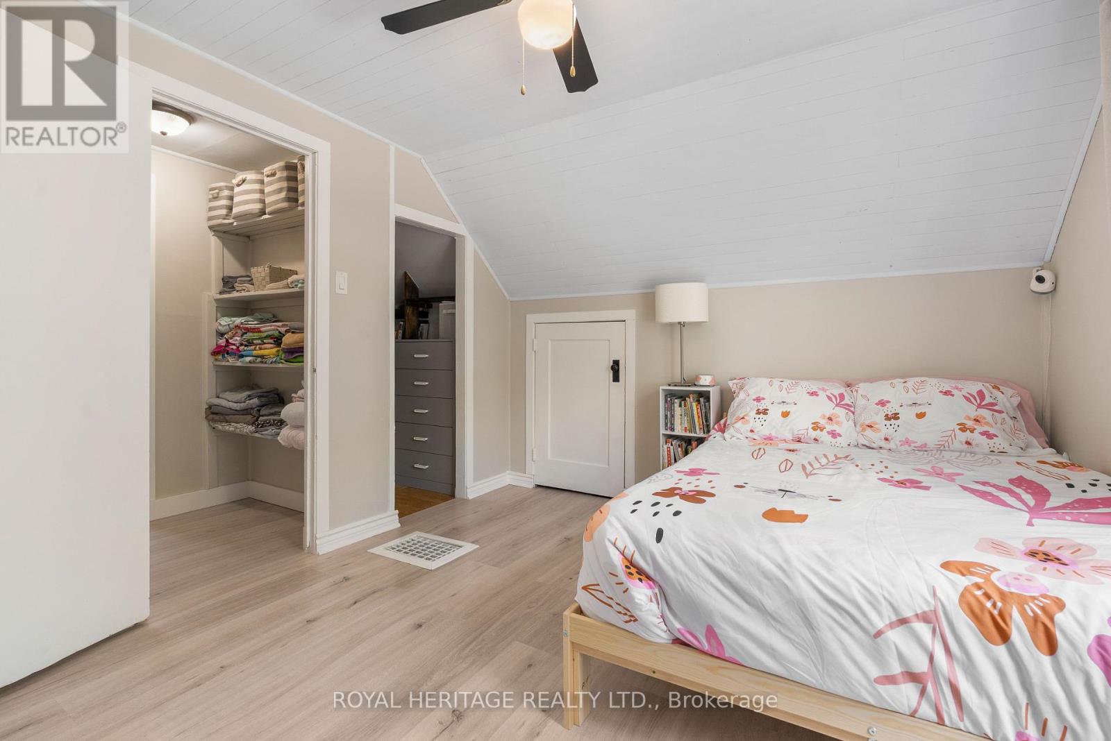 203 Princess Elizabeth Crescent, Kawartha Lakes (Lindsay), Ontario  K9V 1P2 - Photo 22 - X12218549