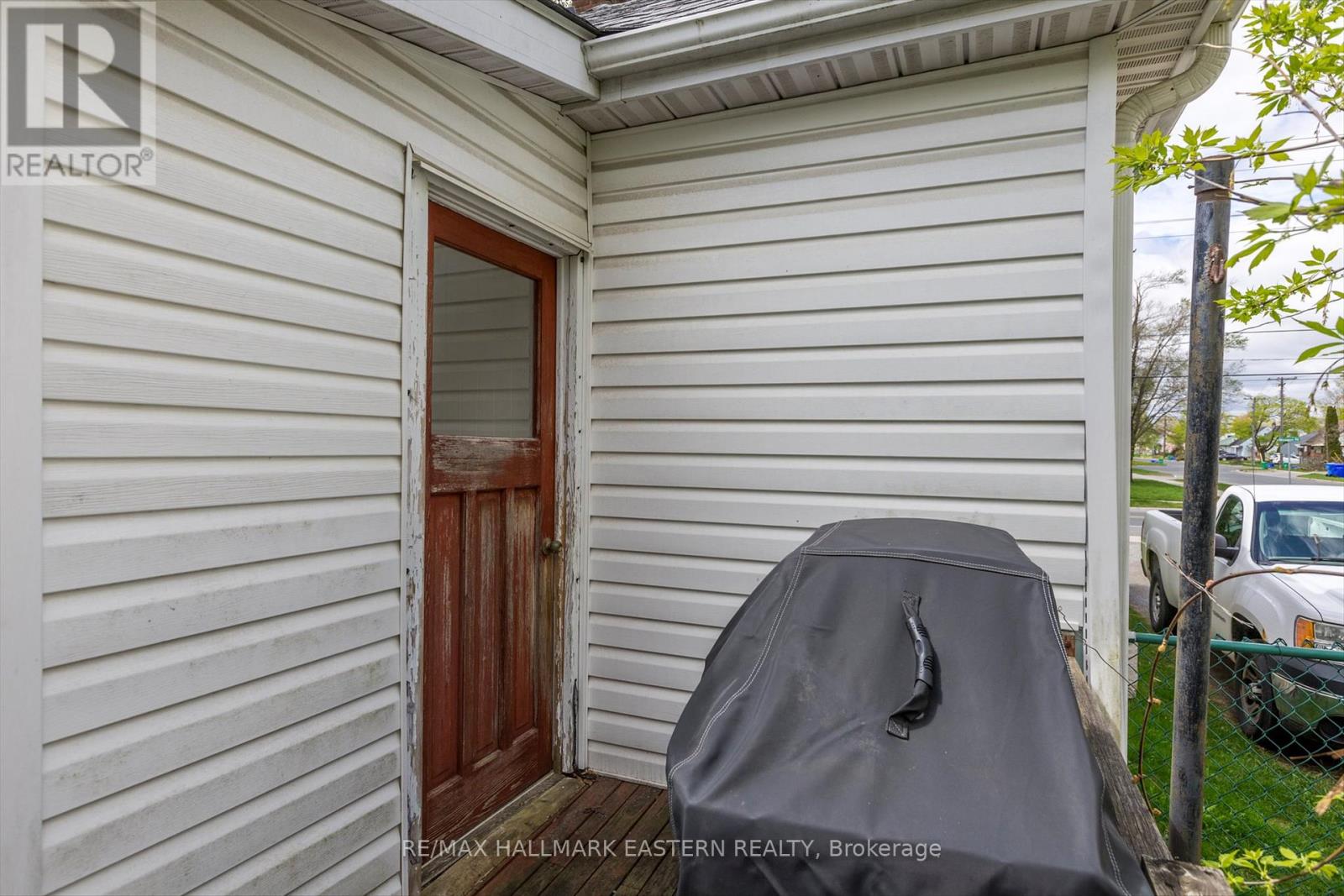 706 Monaghan Road, Peterborough South (West), Ontario  K9J 5J8 - Photo 39 - X12218599