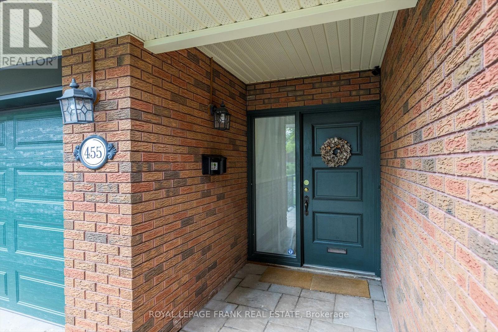 455 Manorhill Avenue, Peterborough Central (Old West End), Ontario  K9J 6H7 - Photo 3 - X12218902