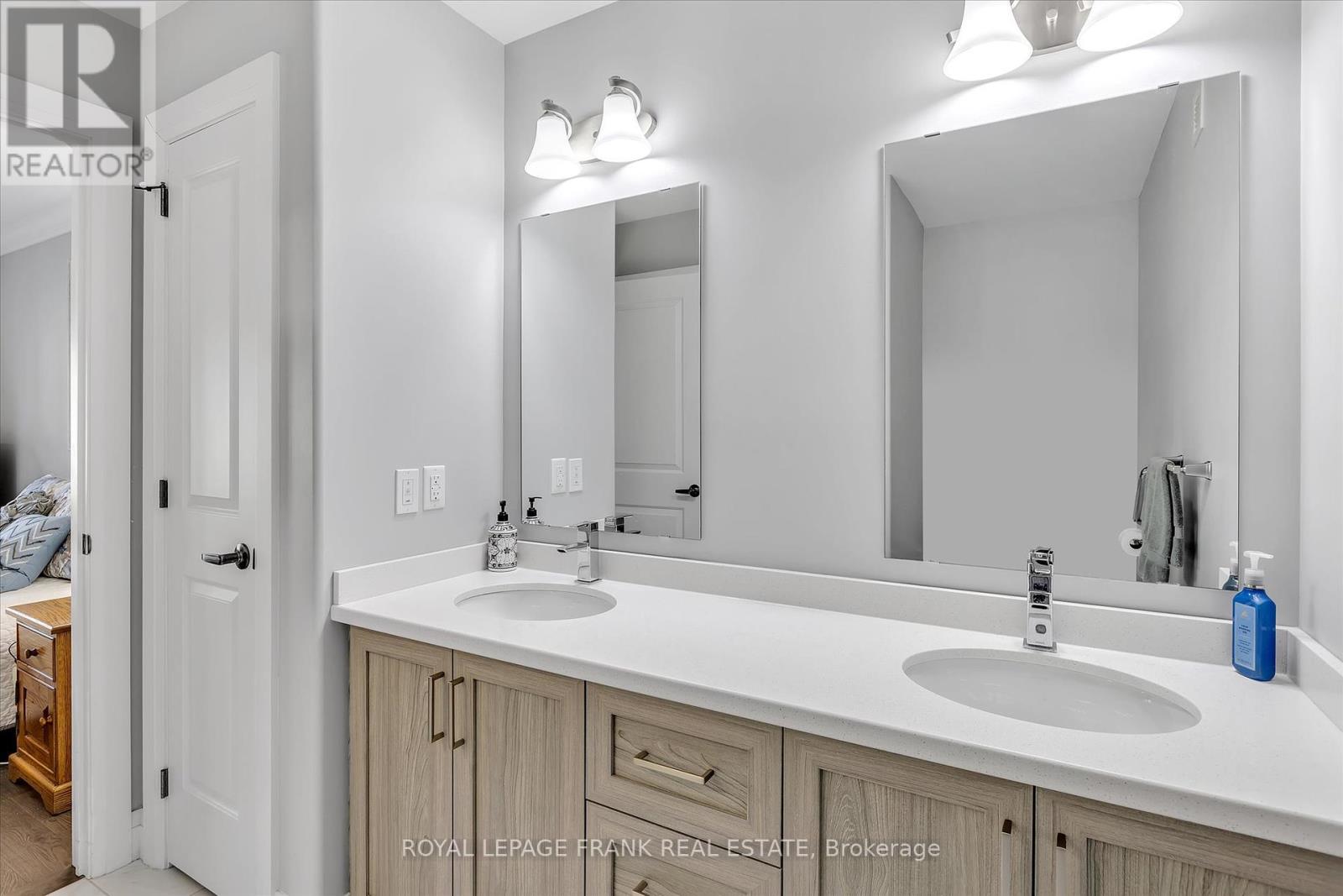 9 Irons Avenue, Selwyn, Ontario  K0L 2H0 - Photo 17 - X12219032