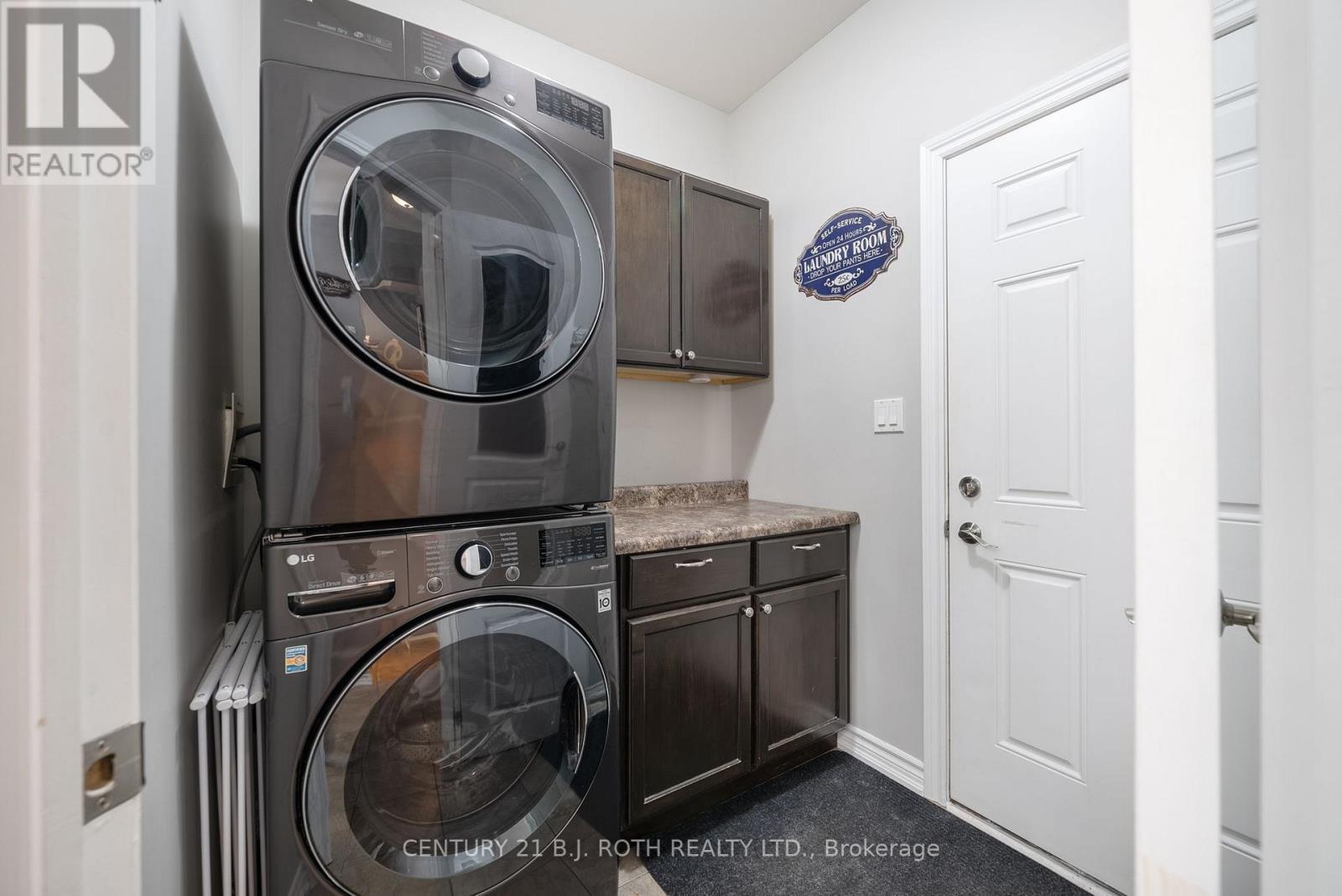 98 Laurent Boulevard, Kawartha Lakes (Lindsay), Ontario  K9V 0G8 - Photo 13 - X12218944