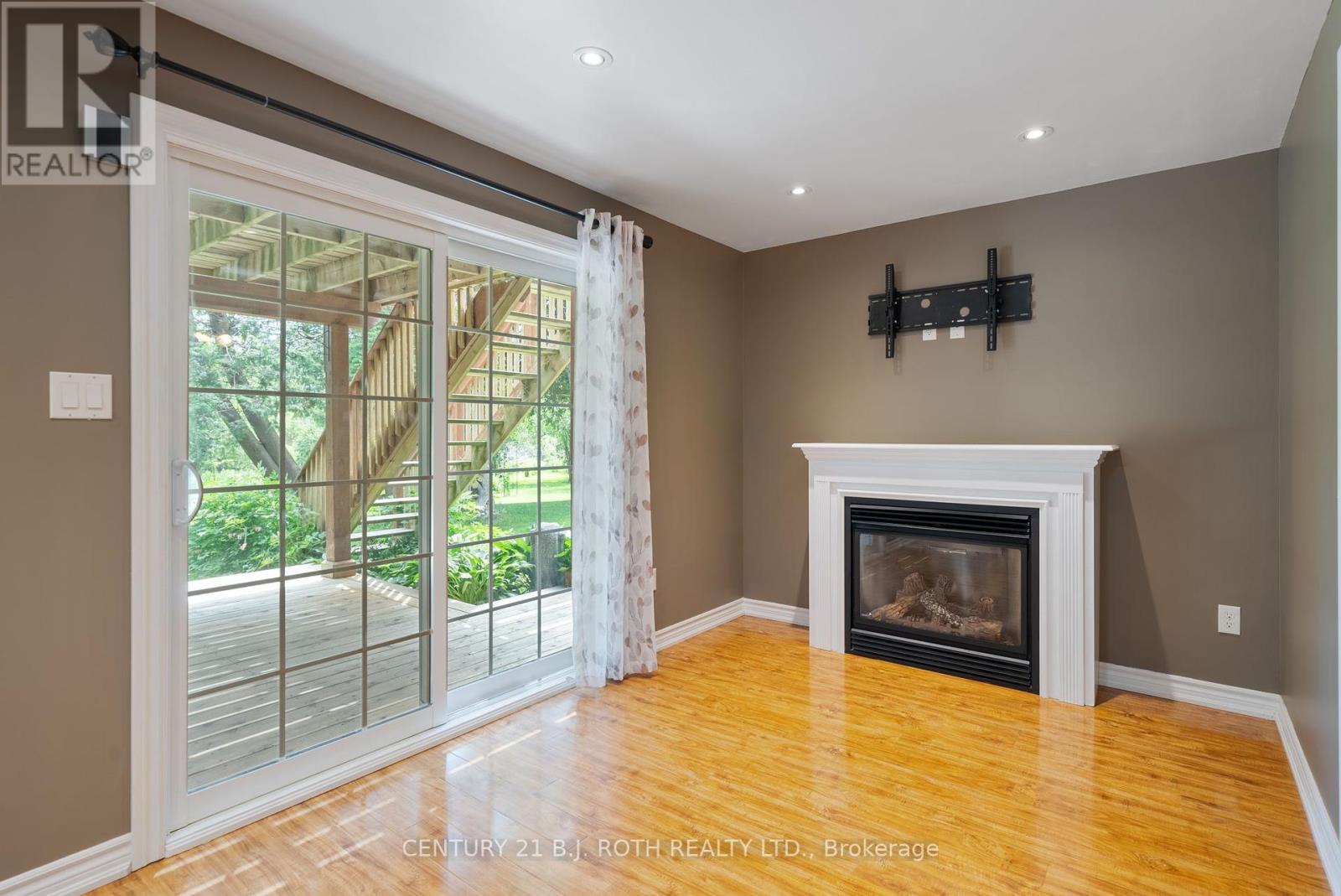 98 Laurent Boulevard, Kawartha Lakes (Lindsay), Ontario  K9V 0G8 - Photo 26 - X12218944
