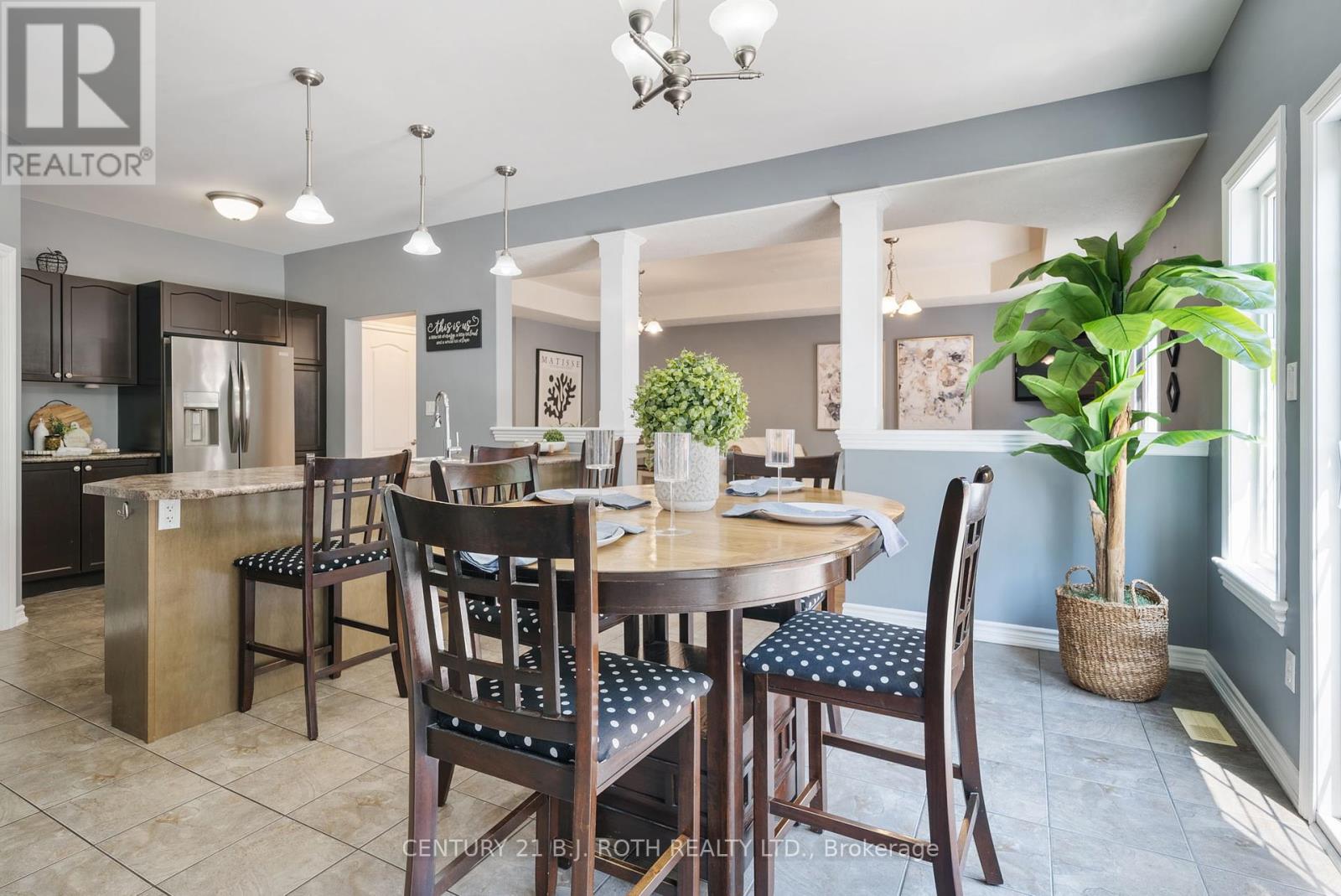 98 Laurent Boulevard, Kawartha Lakes (Lindsay), Ontario  K9V 0G8 - Photo 8 - X12218944