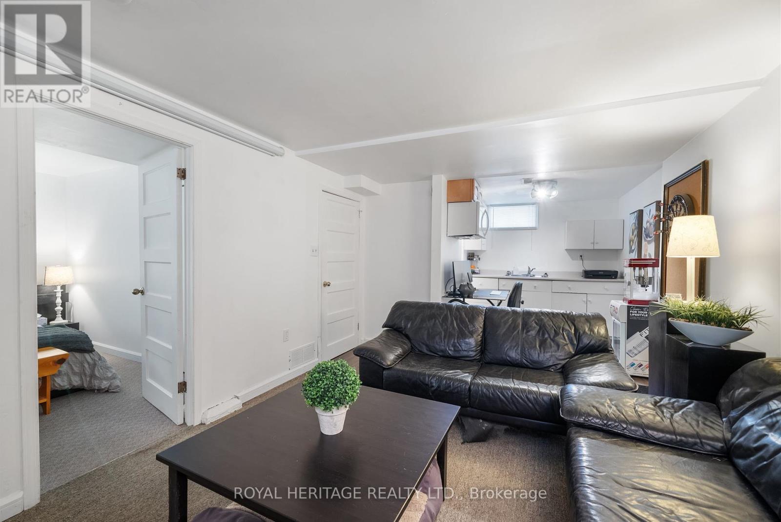 693 Hawley Street, Peterborough South (West), Ontario  K9J 4C7 - Photo 31 - X12219045