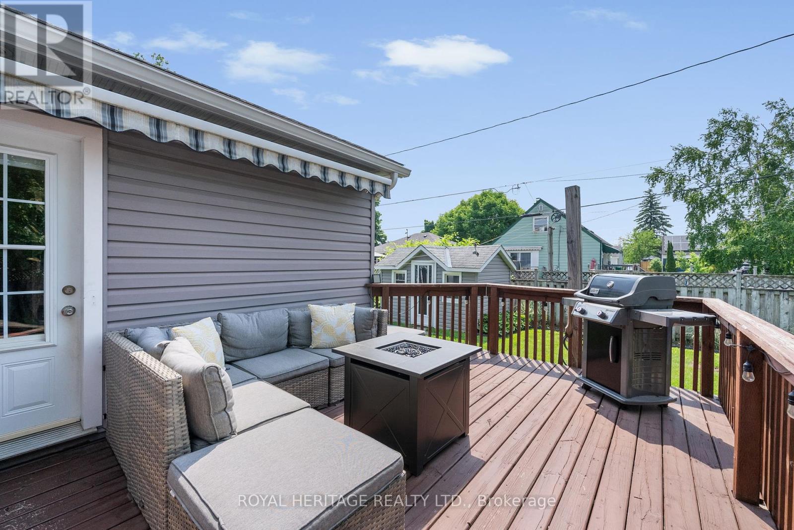 693 Hawley Street, Peterborough South (West), Ontario  K9J 4C7 - Photo 44 - X12219045