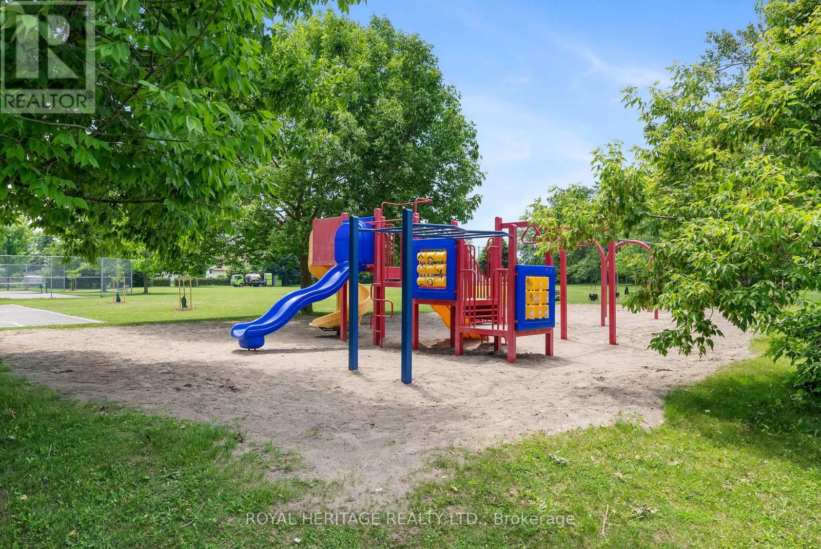 693 Hawley Street, Peterborough South (West), Ontario  K9J 4C7 - Photo 47 - X12219045