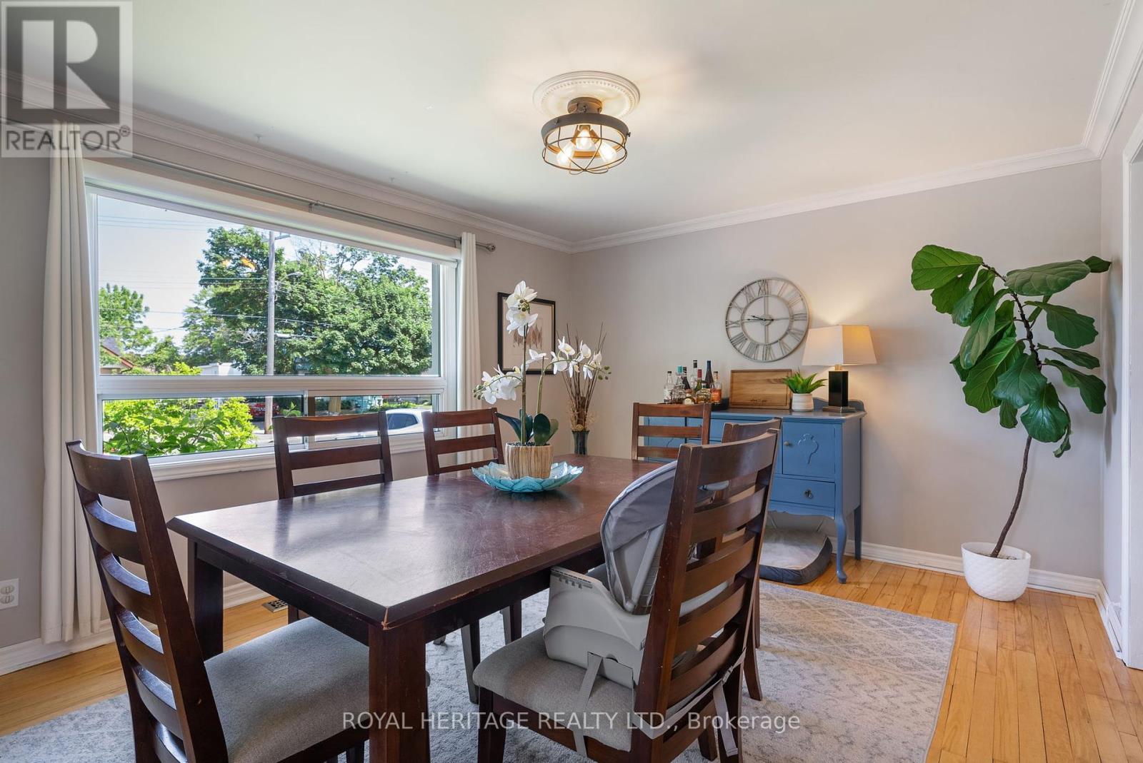 693 Hawley Street, Peterborough South (West), Ontario  K9J 4C7 - Photo 8 - X12219045