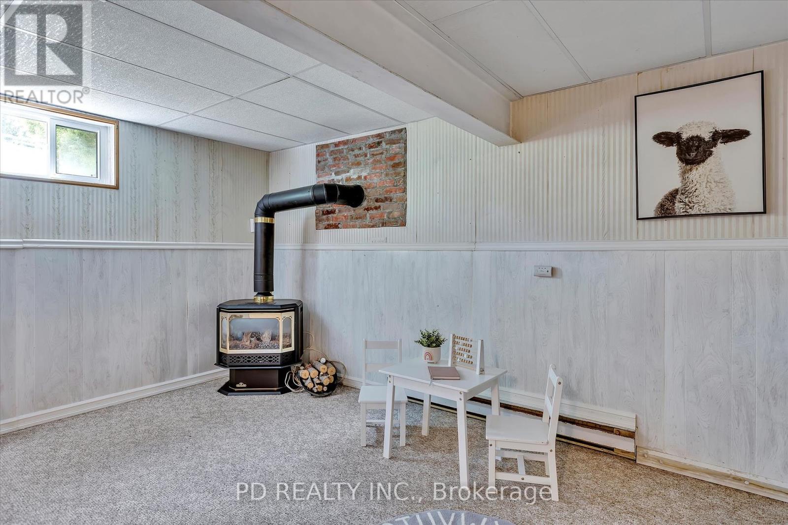 195 Mary Street W, Kawartha Lakes (Lindsay), Ontario  K9V 5N2 - Photo 35 - X12219407