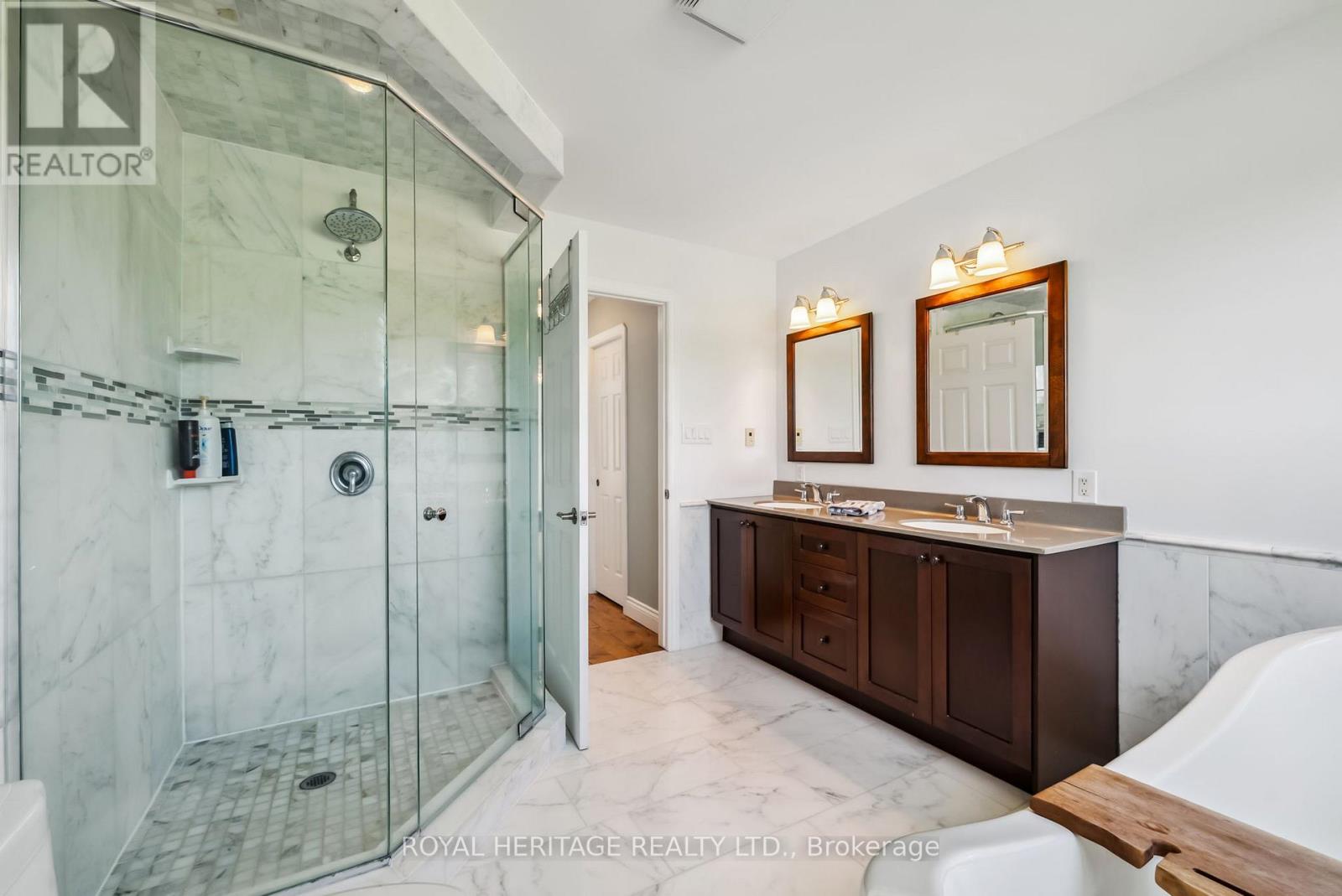 747 Alexander Drive, Selwyn, Ontario  K0L 1T0 - Photo 34 - X12219443
