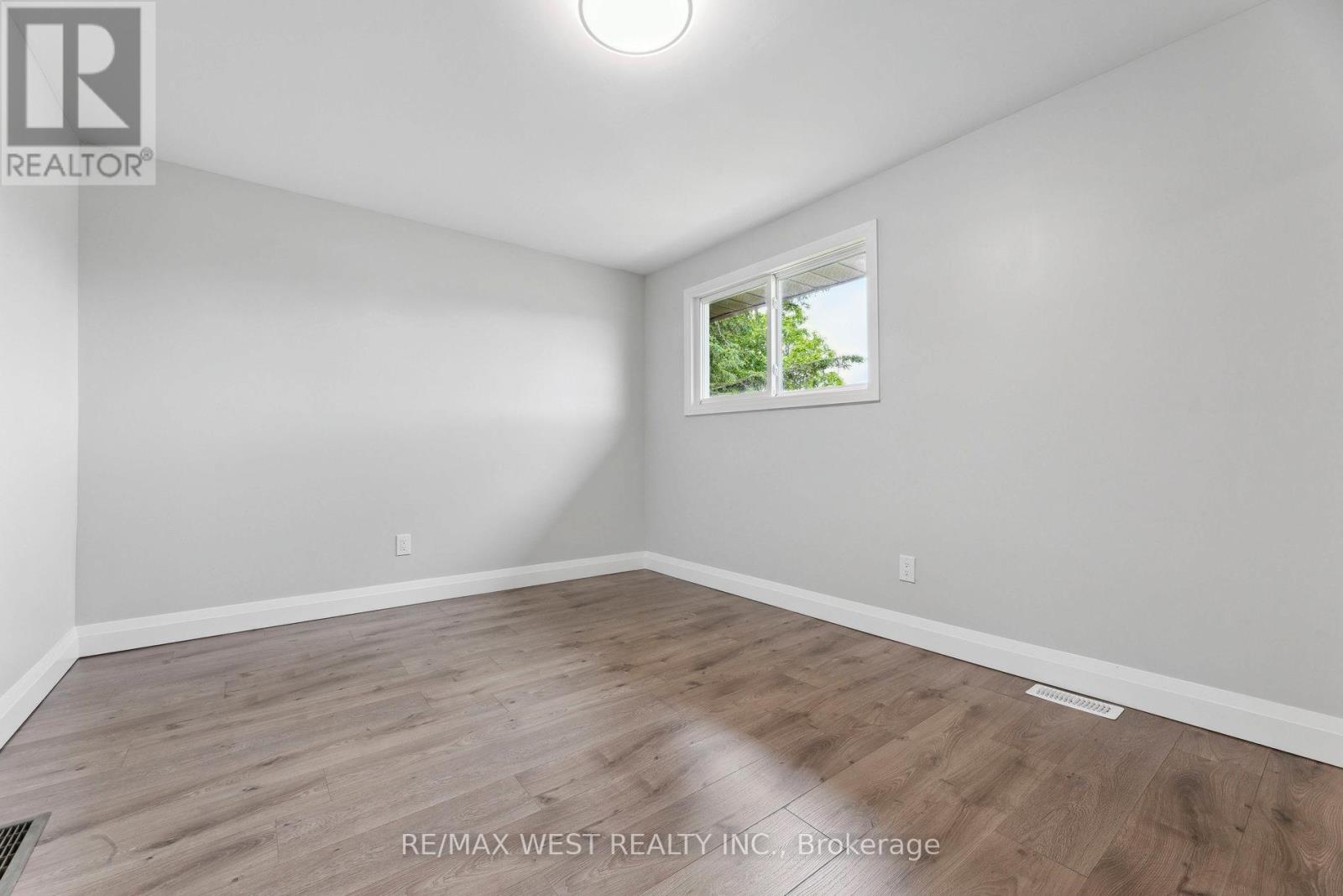 57 - 996 Sydenham Road, Peterborough South (East), Ontario  K9J 7V7 - Photo 19 - X12219221