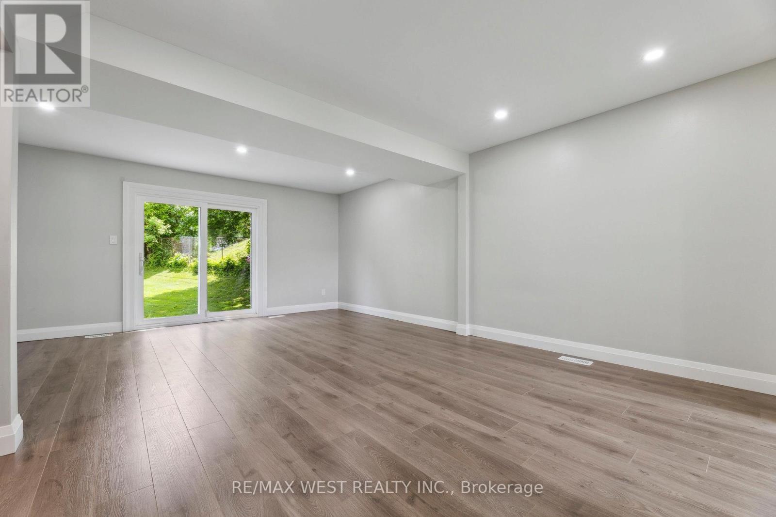57 - 996 Sydenham Road, Peterborough South (East), Ontario  K9J 7V7 - Photo 8 - X12219221