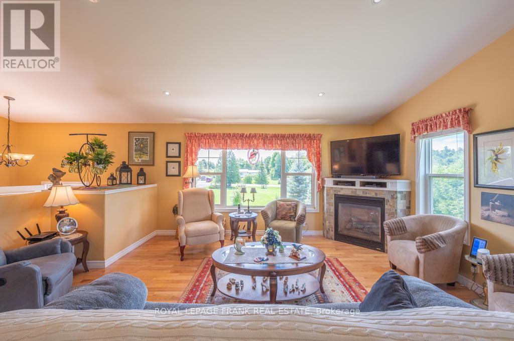 406 Lakehurst Circle Road, Trent Lakes, Ontario  K0L 1J0 - Photo 19 - X12219525