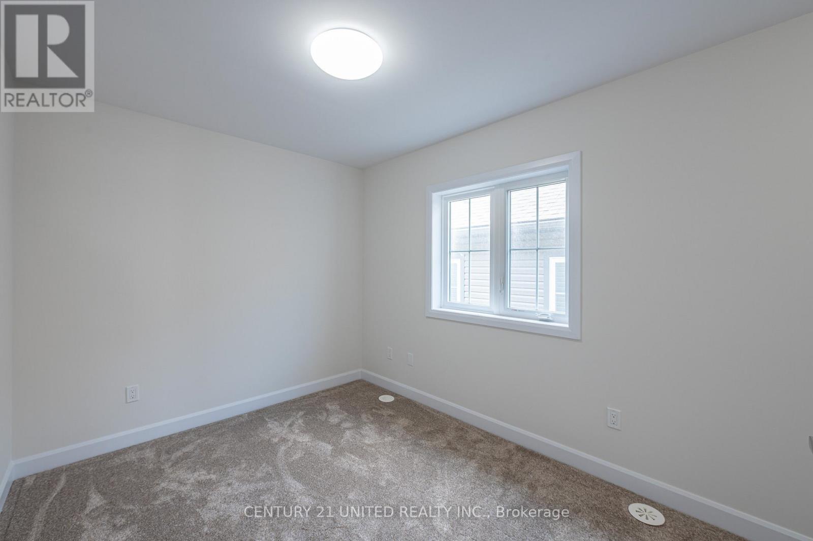 307 Mullighan Gardens, Peterborough North (North), Ontario  K9K 0H2 - Photo 11 - X12219703