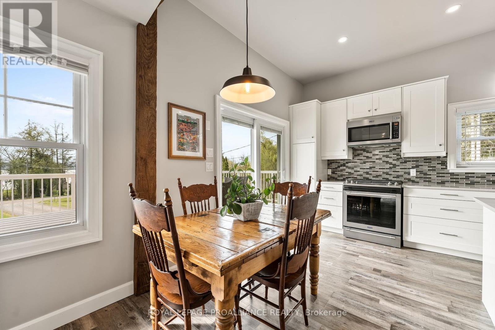 686 North Shore Drive E, Otonabee-South Monaghan, Ontario  K0L 1B0 - Photo 14 - X12219860