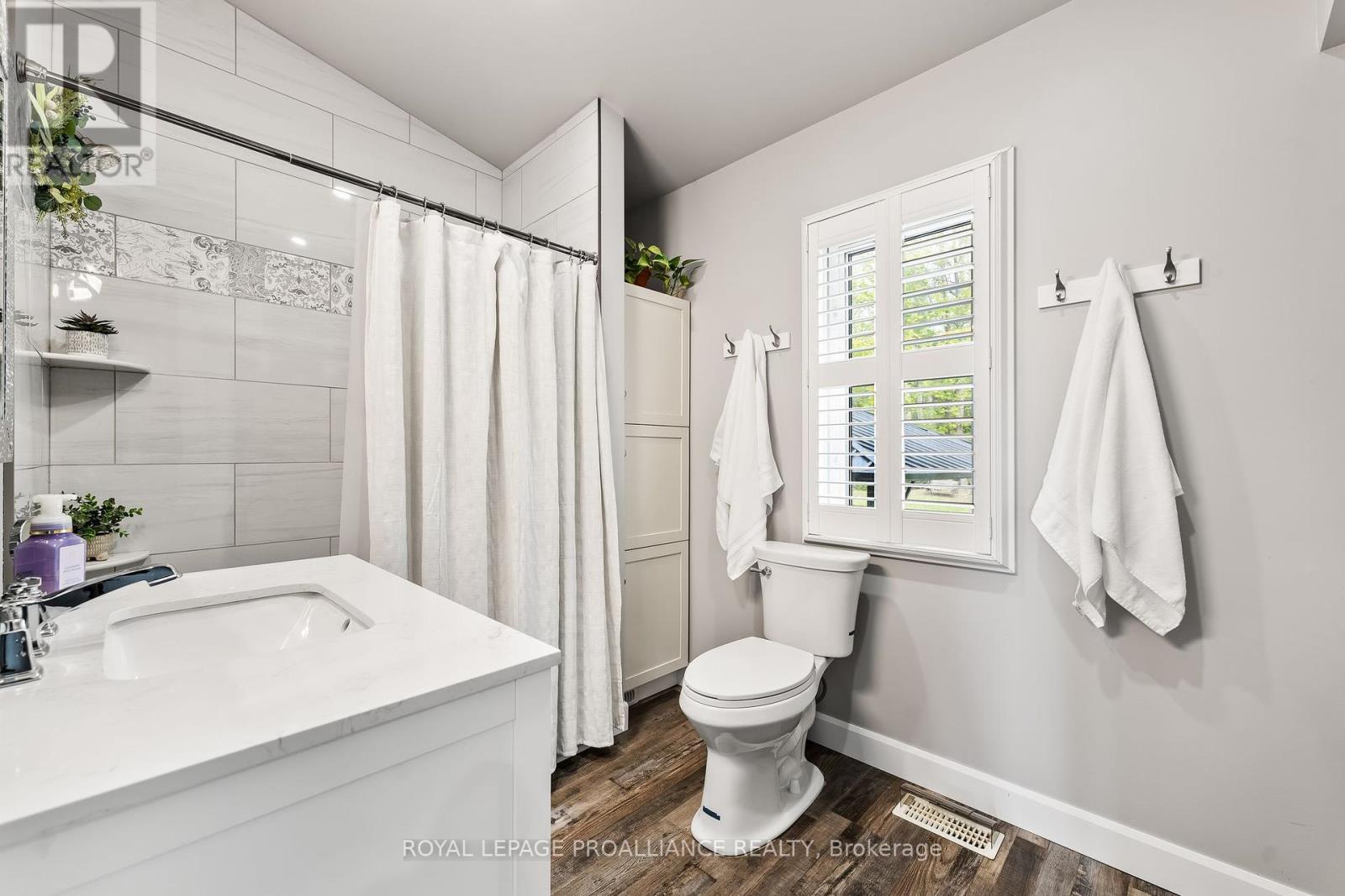 686 North Shore Drive E, Otonabee-South Monaghan, Ontario  K0L 1B0 - Photo 21 - X12219860