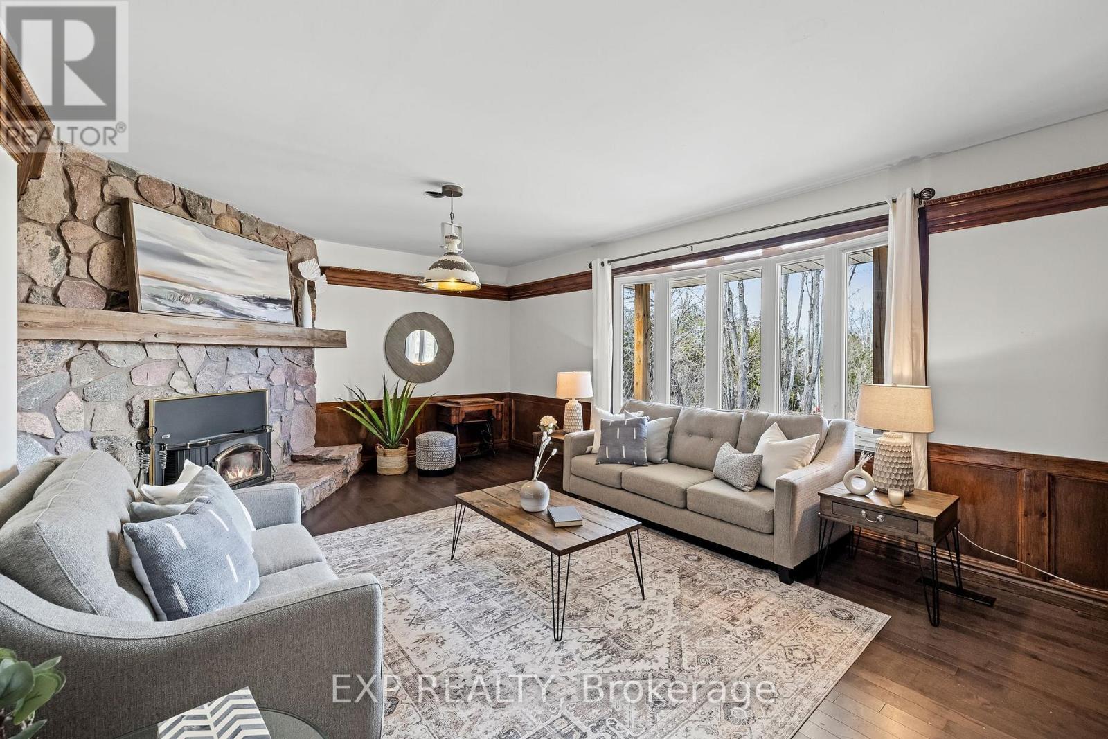 667 Ford Crescent, Cavan Monaghan (Cavan Twp), Ontario  L0A 1C0 - Photo 11 - X12220203