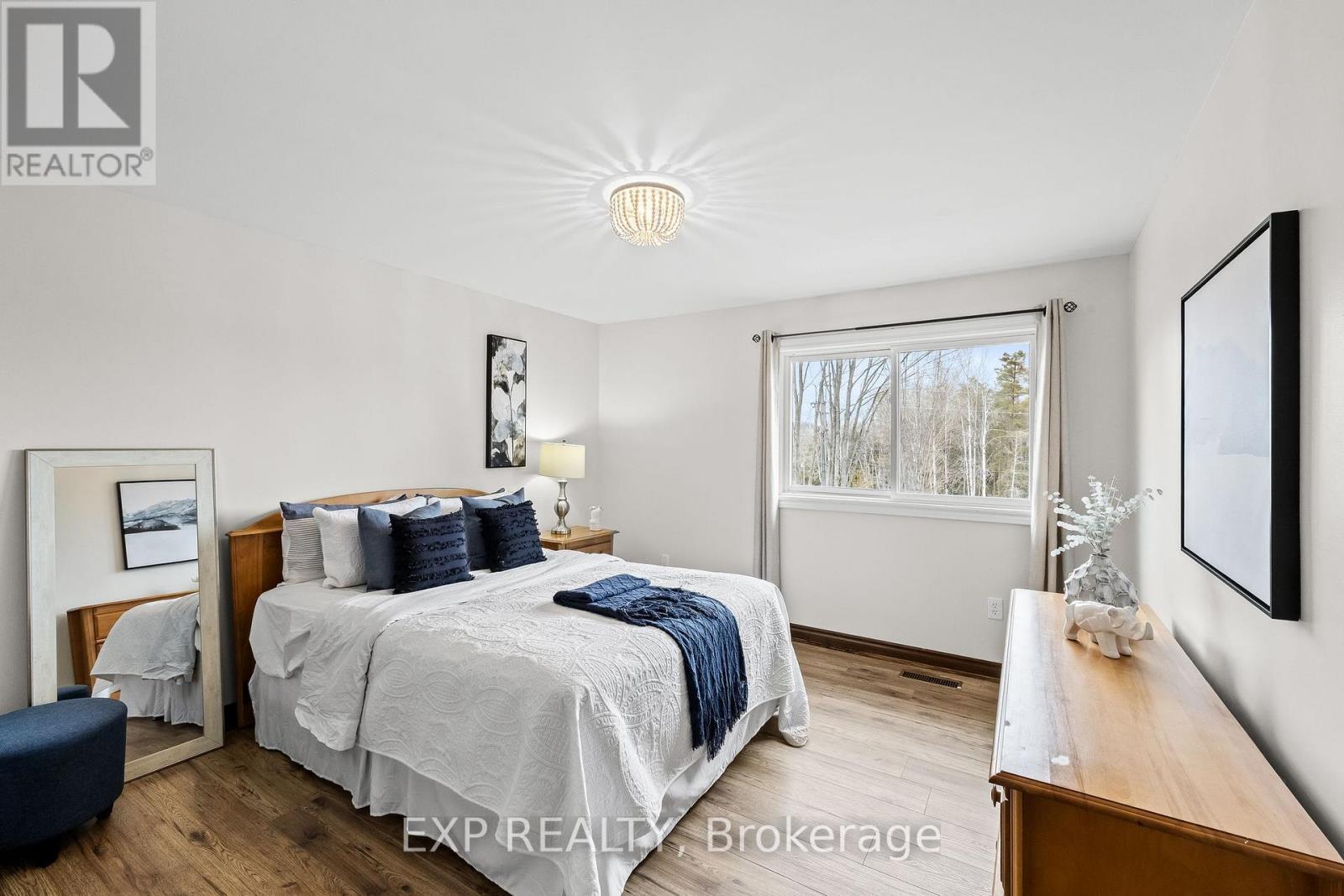 667 Ford Crescent, Cavan Monaghan (Cavan Twp), Ontario  L0A 1C0 - Photo 28 - X12220203