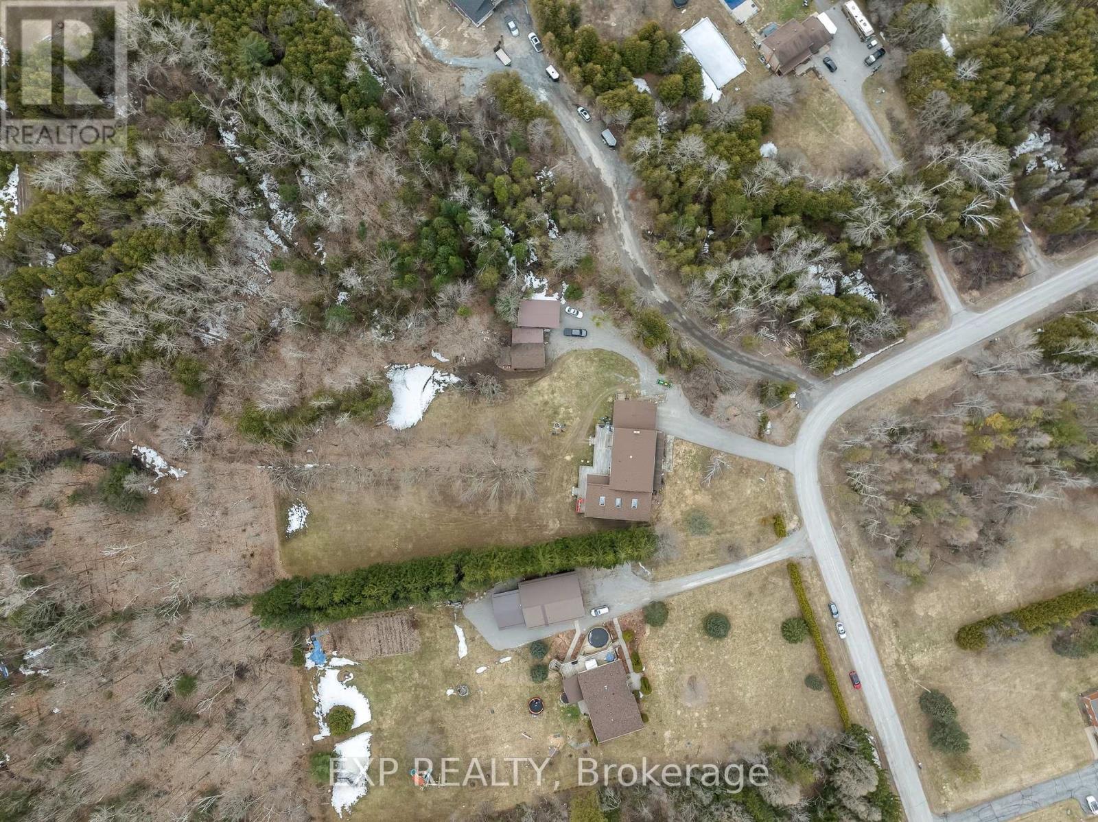 667 Ford Crescent, Cavan Monaghan (Cavan Twp), Ontario  L0A 1C0 - Photo 3 - X12220203