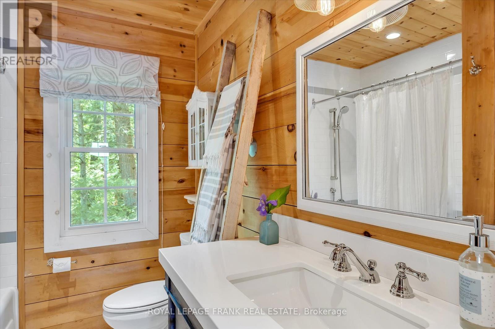 112 Big Island, Selwyn, Ontario  K0L 2H0 - Photo 26 - X12220960