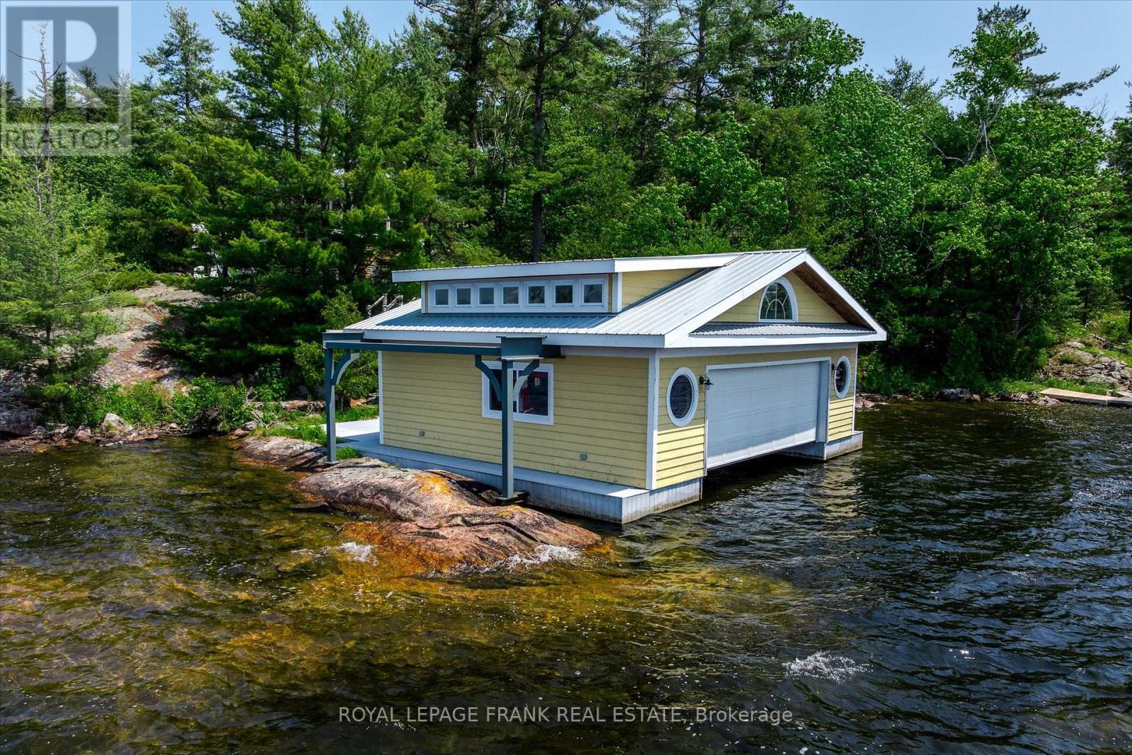 112 Big Island, Selwyn, Ontario  K0L 2H0 - Photo 41 - X12220960