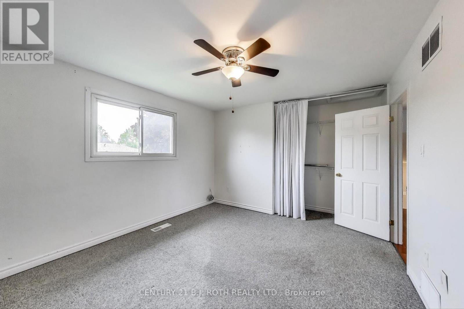 50 Applewood Crescent, Kawartha Lakes (Lindsay), Ontario  K9V 4X6 - Photo 12 - X12220962