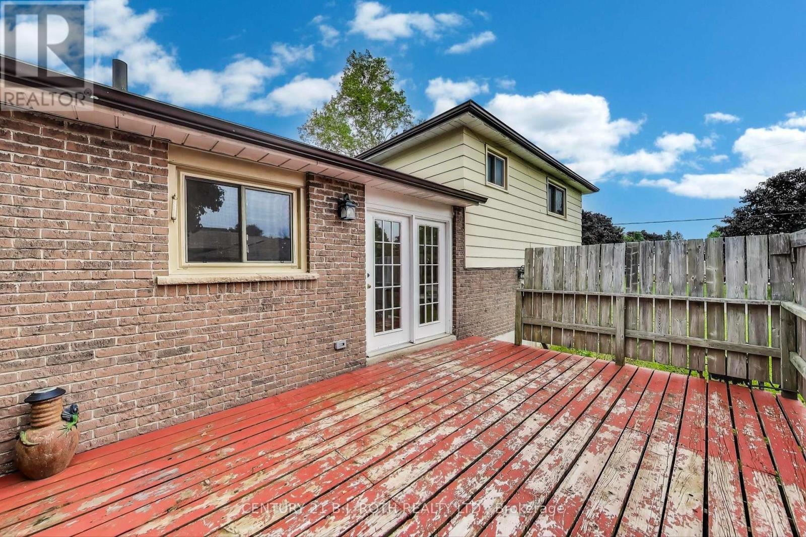 50 Applewood Crescent, Kawartha Lakes (Lindsay), Ontario  K9V 4X6 - Photo 28 - X12220962