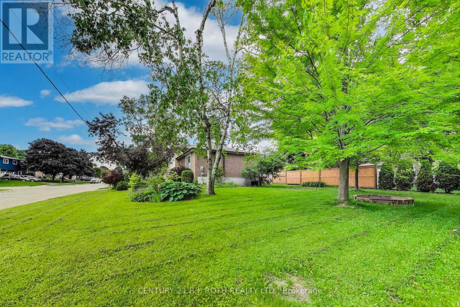 50 Applewood Crescent, Kawartha Lakes (Lindsay), Ontario  K9V 4X6 - Photo 31 - X12220962