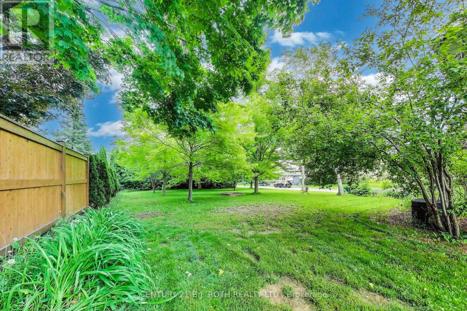 50 Applewood Crescent, Kawartha Lakes (Lindsay), Ontario  K9V 4X6 - Photo 32 - X12220962