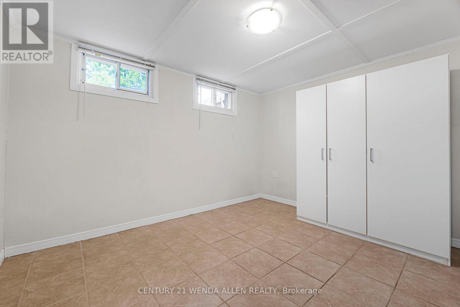 1015 Oriole Drive, Peterborough North (Central), Ontario  K9H 6K8 - Photo 24 - X12221073