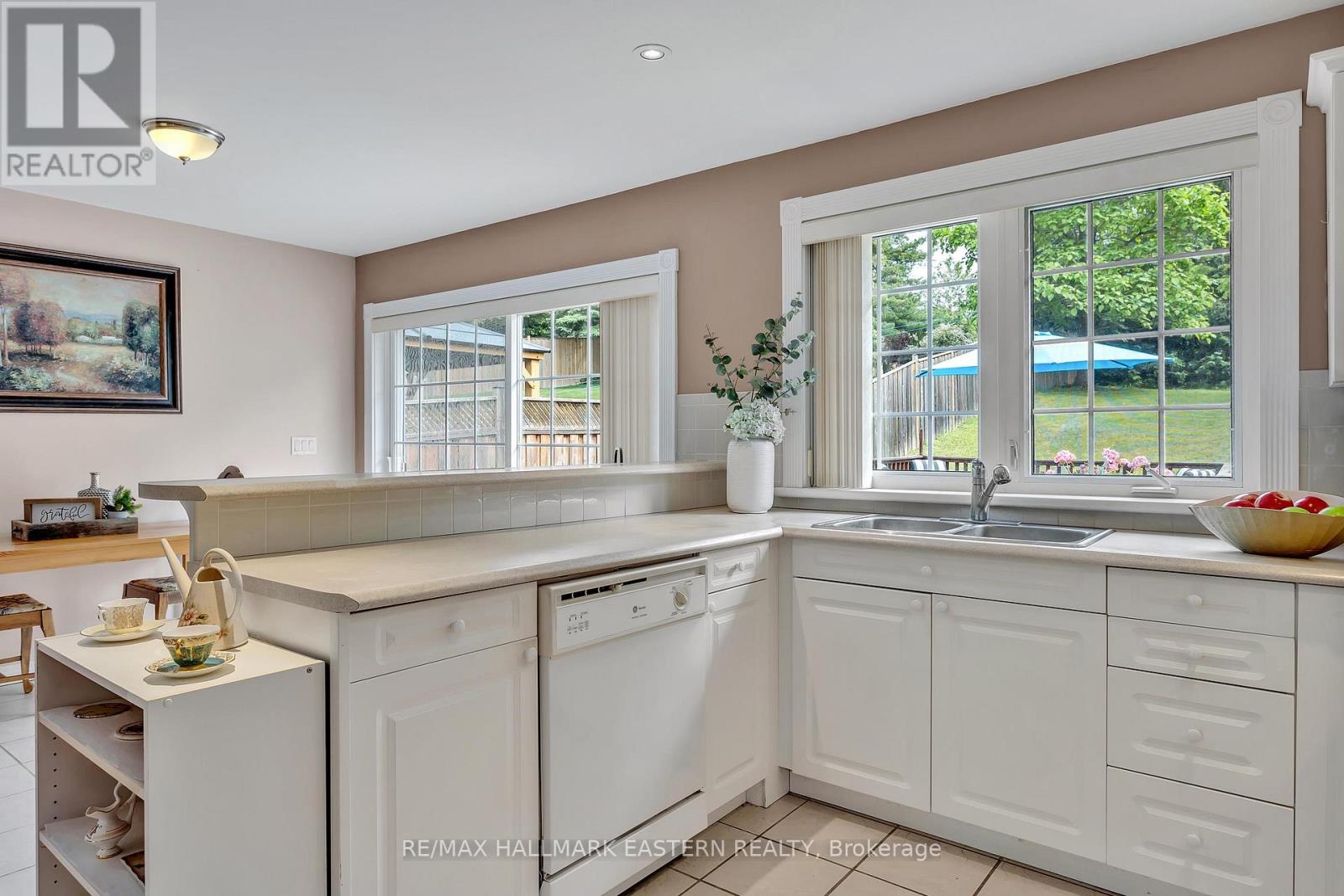 75 Oxford Street, Selwyn, Ontario  K0L 2H0 - Photo 12 - X12221294