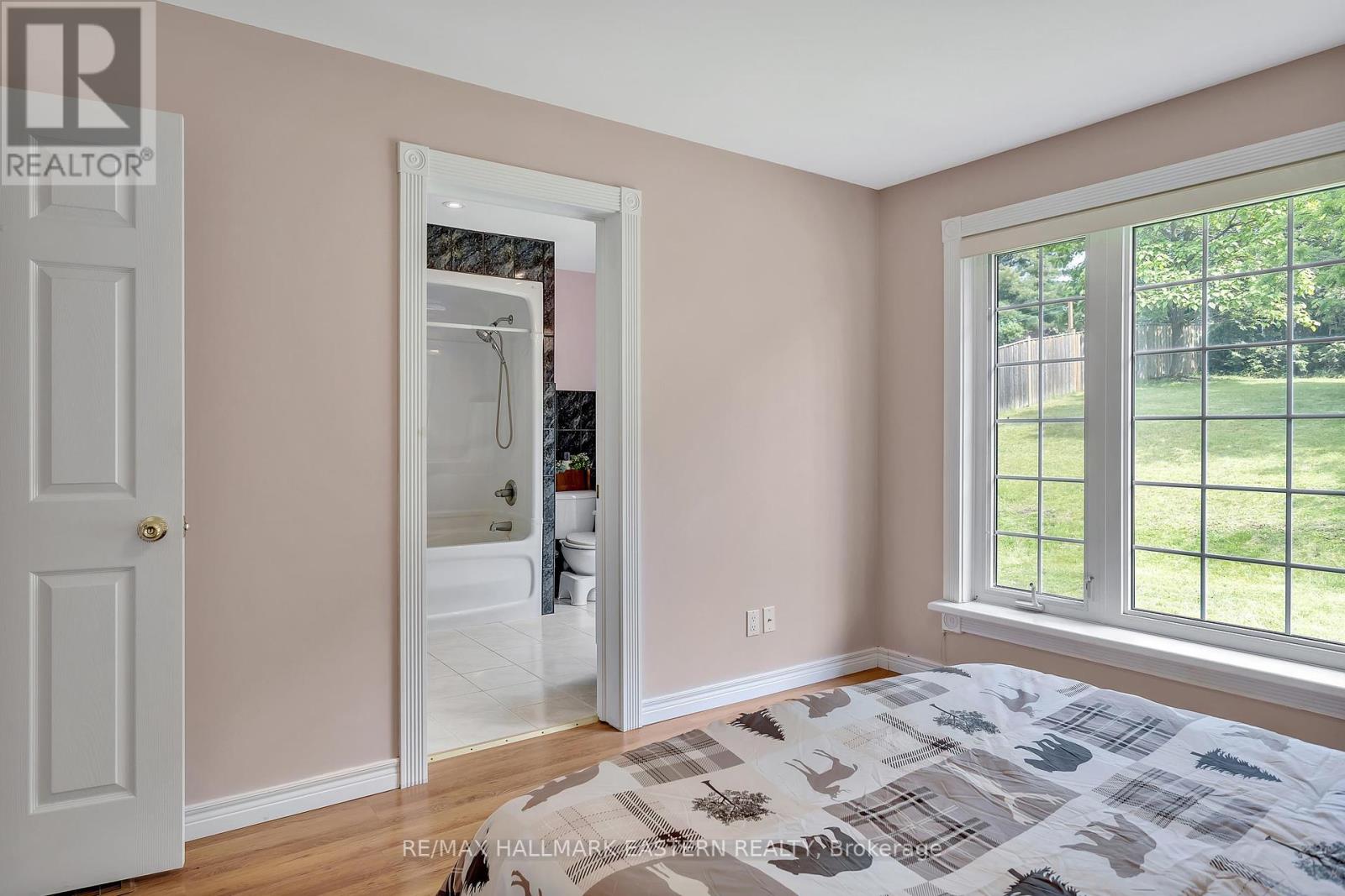 75 Oxford Street, Selwyn, Ontario  K0L 2H0 - Photo 20 - X12221294