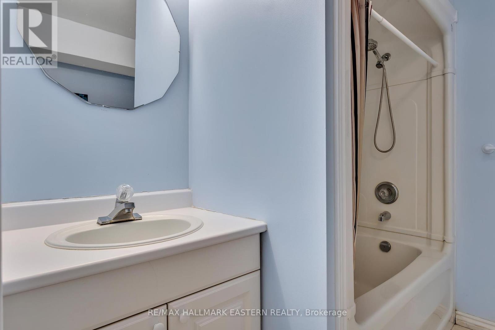 75 Oxford Street, Selwyn, Ontario  K0L 2H0 - Photo 30 - X12221294