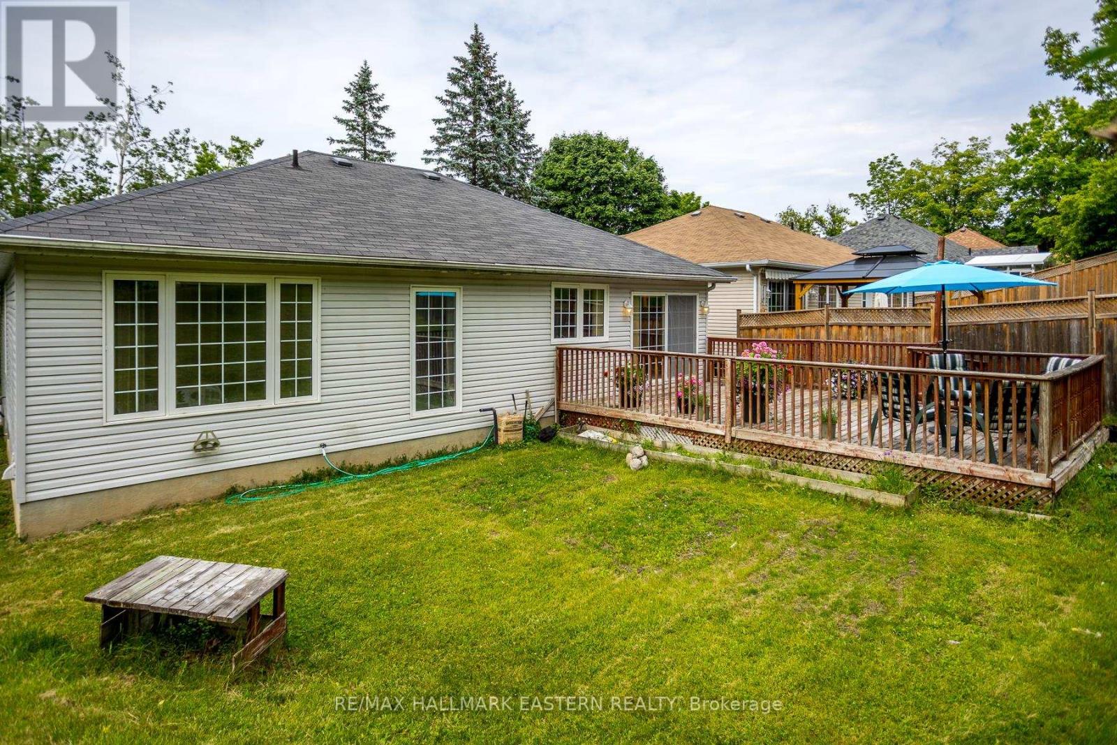 75 Oxford Street, Selwyn, Ontario  K0L 2H0 - Photo 36 - X12221294
