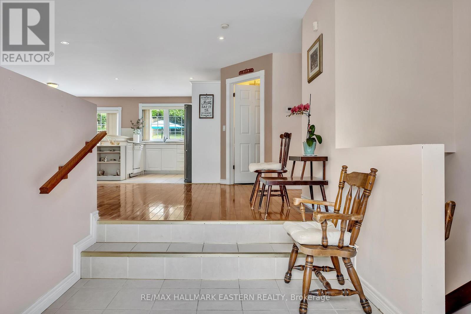 75 Oxford Street, Selwyn, Ontario  K0L 2H0 - Photo 5 - X12221294