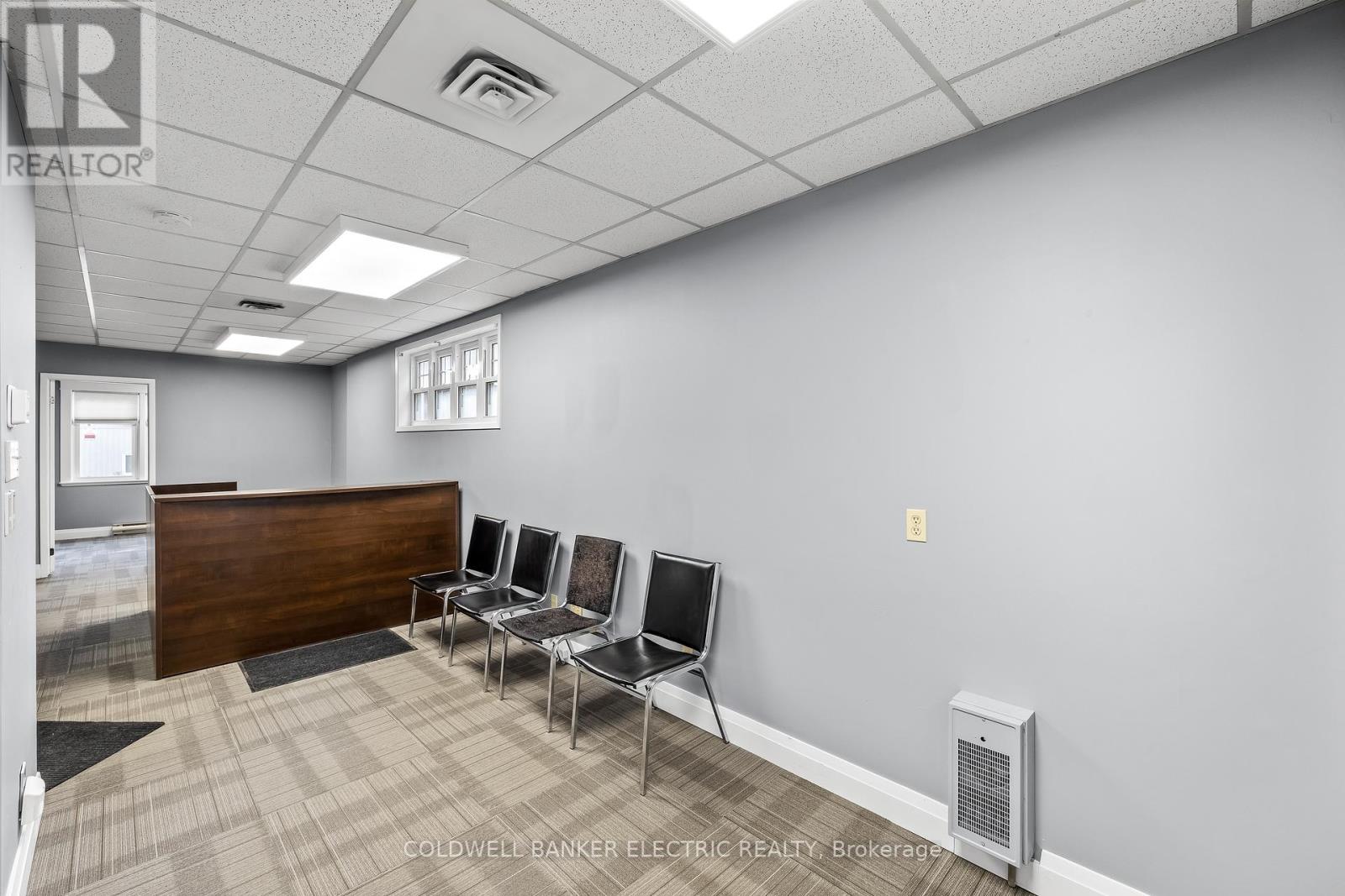 310 Rubidge Street, Peterborough Central (North), Ontario  K9J 3P4 - Photo 10 - X12221438
