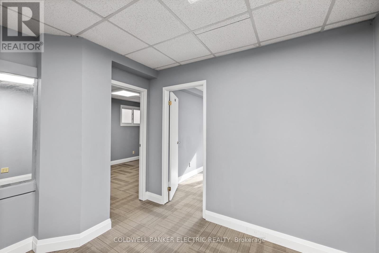 310 Rubidge Street, Peterborough Central (North), Ontario  K9J 3P4 - Photo 14 - X12221438