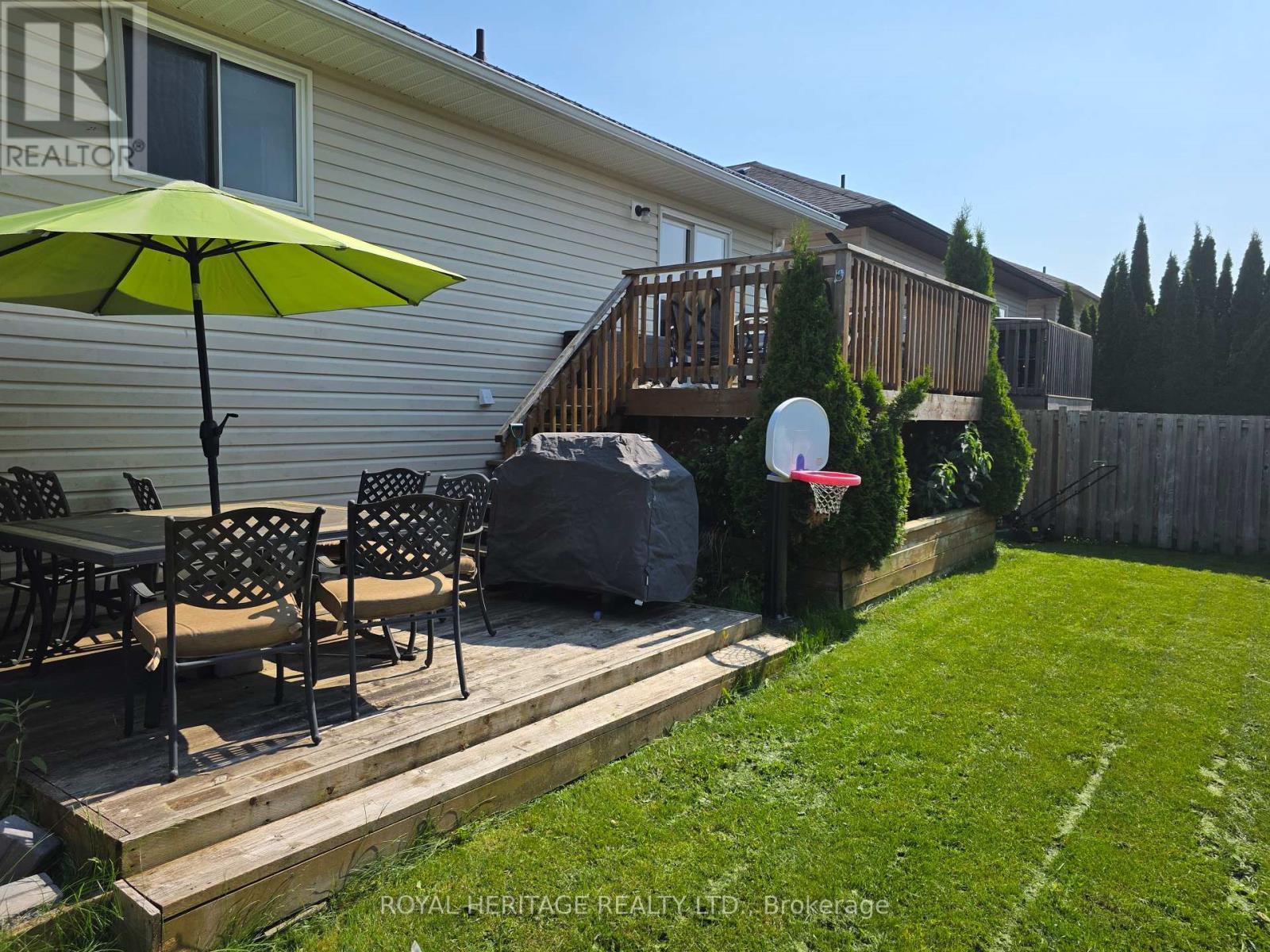 124 Mary Street W, Kawartha Lakes (Lindsay), Ontario  K9V 0B8 - Photo 16 - X12221716