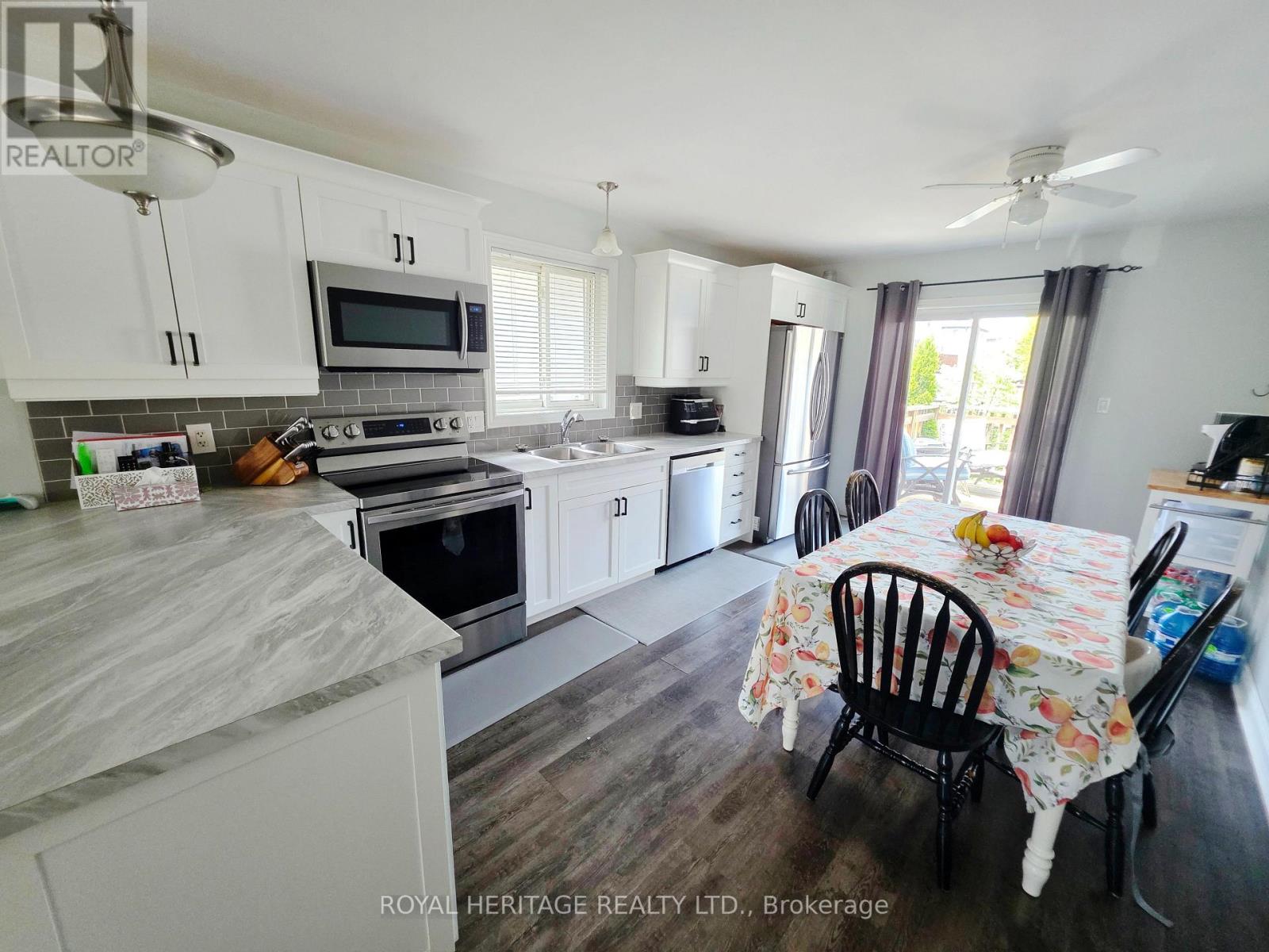 124 Mary Street W, Kawartha Lakes (Lindsay), Ontario  K9V 0B8 - Photo 6 - X12221716