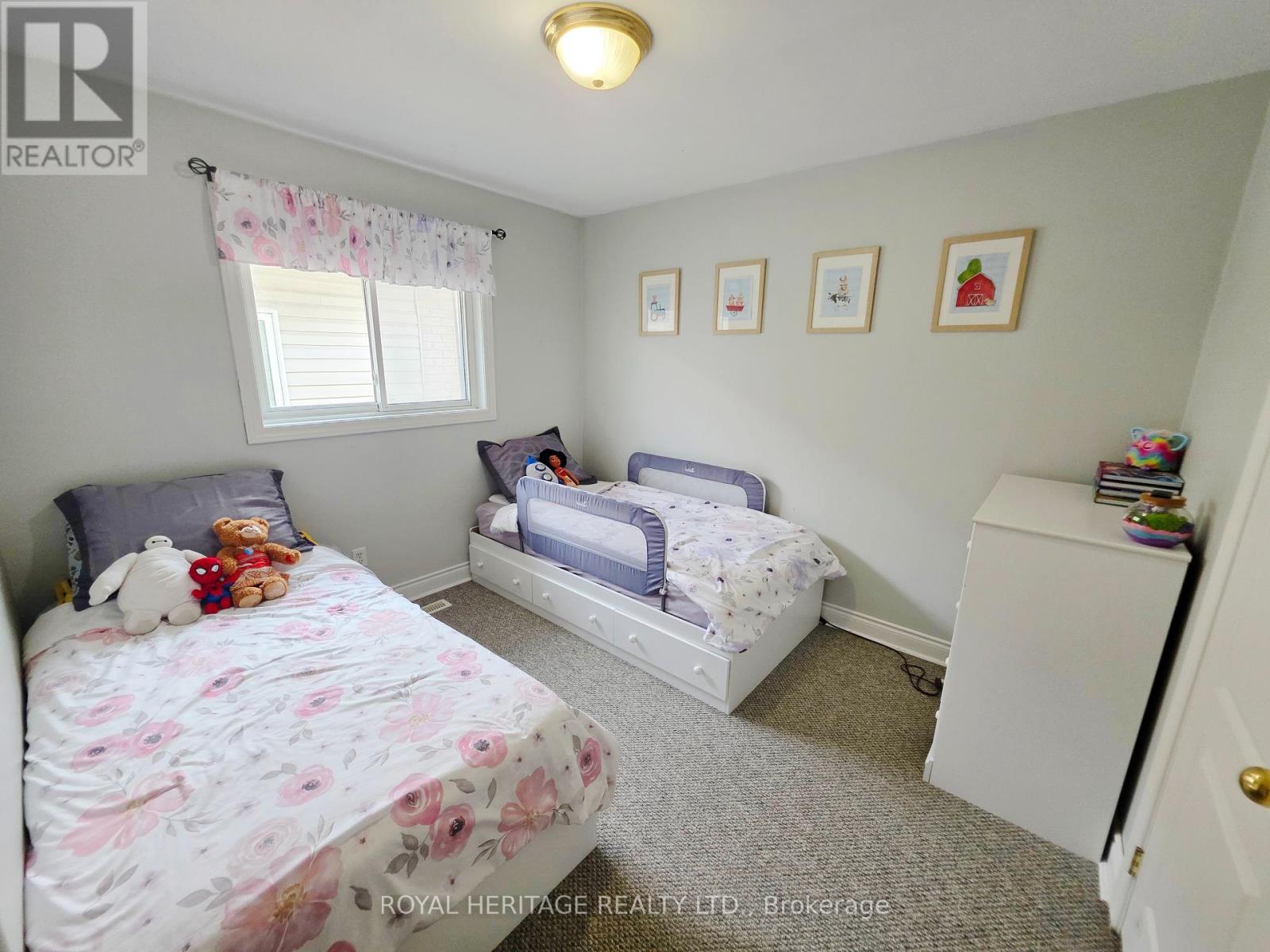 124 Mary Street W, Kawartha Lakes (Lindsay), Ontario  K9V 0B8 - Photo 9 - X12221716