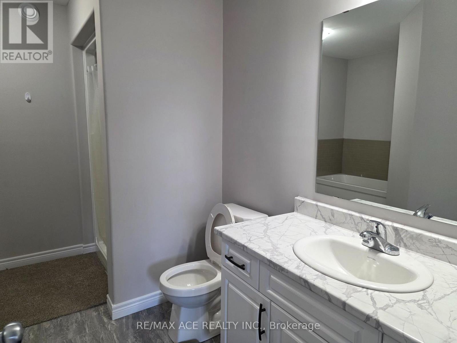 35 York Drive, Peterborough North (North), Ontario  K9K 0H1 - Photo 7 - X12221760