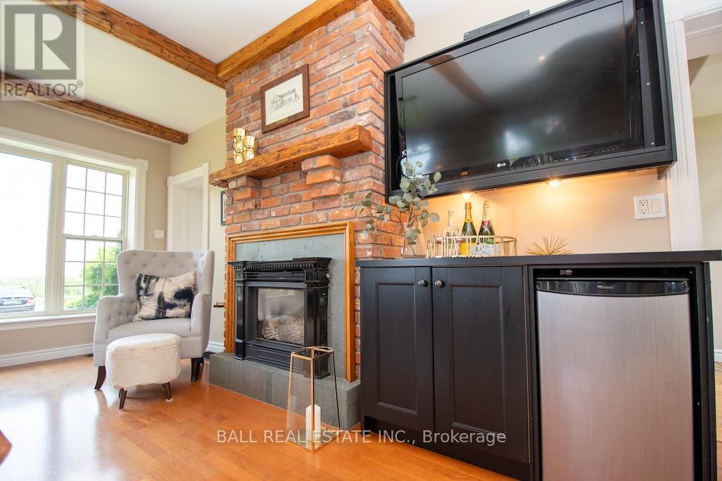 587 Centre Line, Selwyn, Ontario  K9J 6X5 - Photo 19 - X12222600