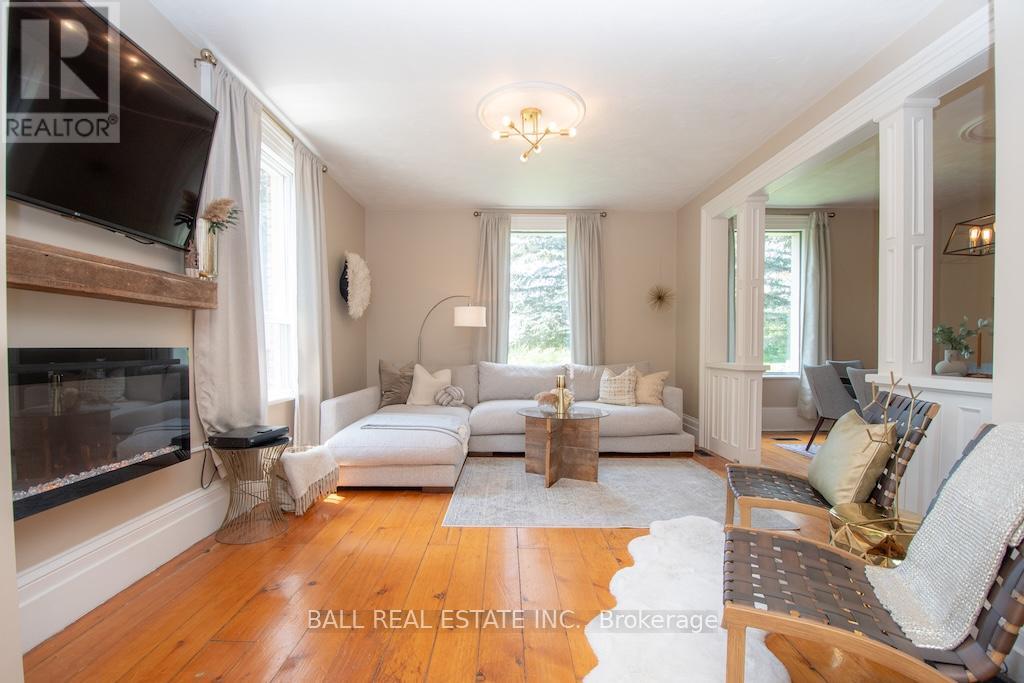 587 Centre Line, Selwyn, Ontario  K9J 6X5 - Photo 5 - X12222600