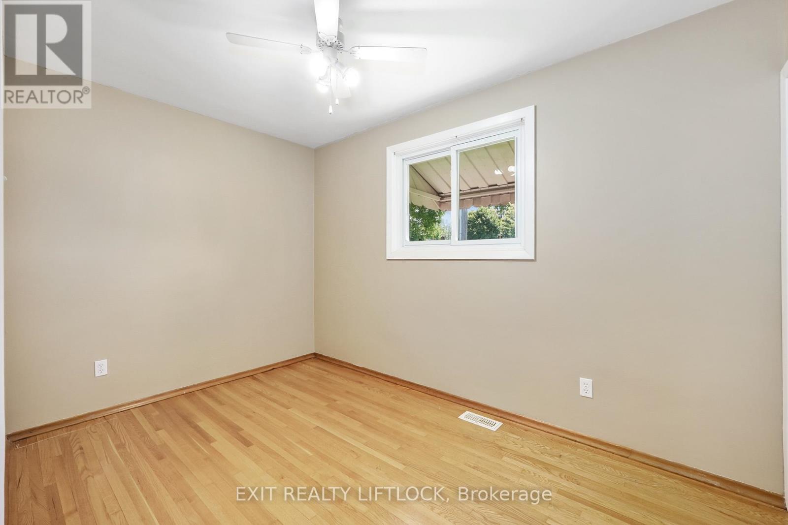 222 Collison Crescent, Peterborough South (East), Ontario  K9J 1A8 - Photo 10 - X12222640