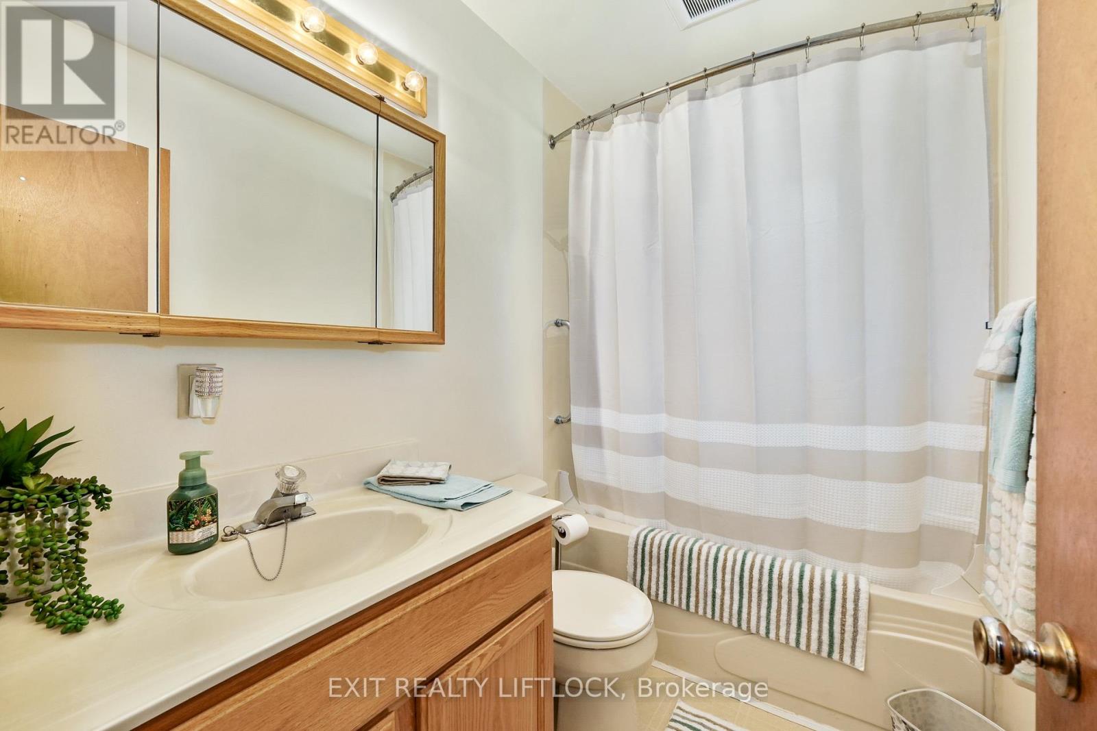 222 Collison Crescent, Peterborough South (East), Ontario  K9J 1A8 - Photo 12 - X12222640