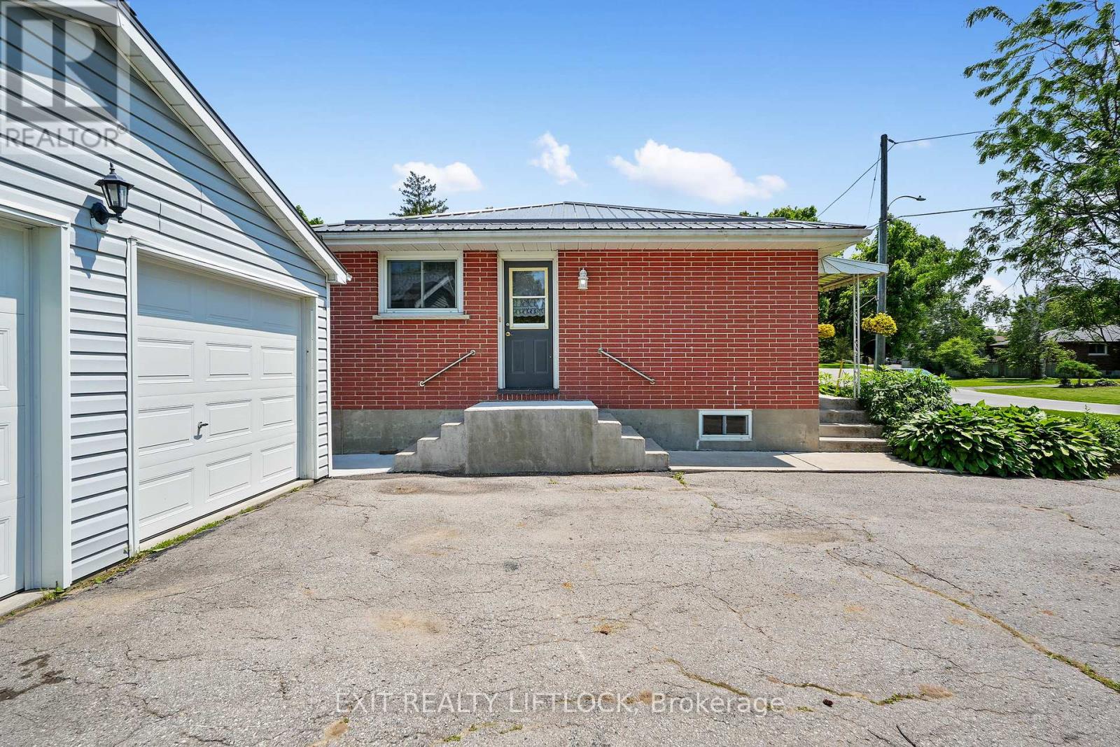 222 Collison Crescent, Peterborough South (East), Ontario  K9J 1A8 - Photo 23 - X12222640
